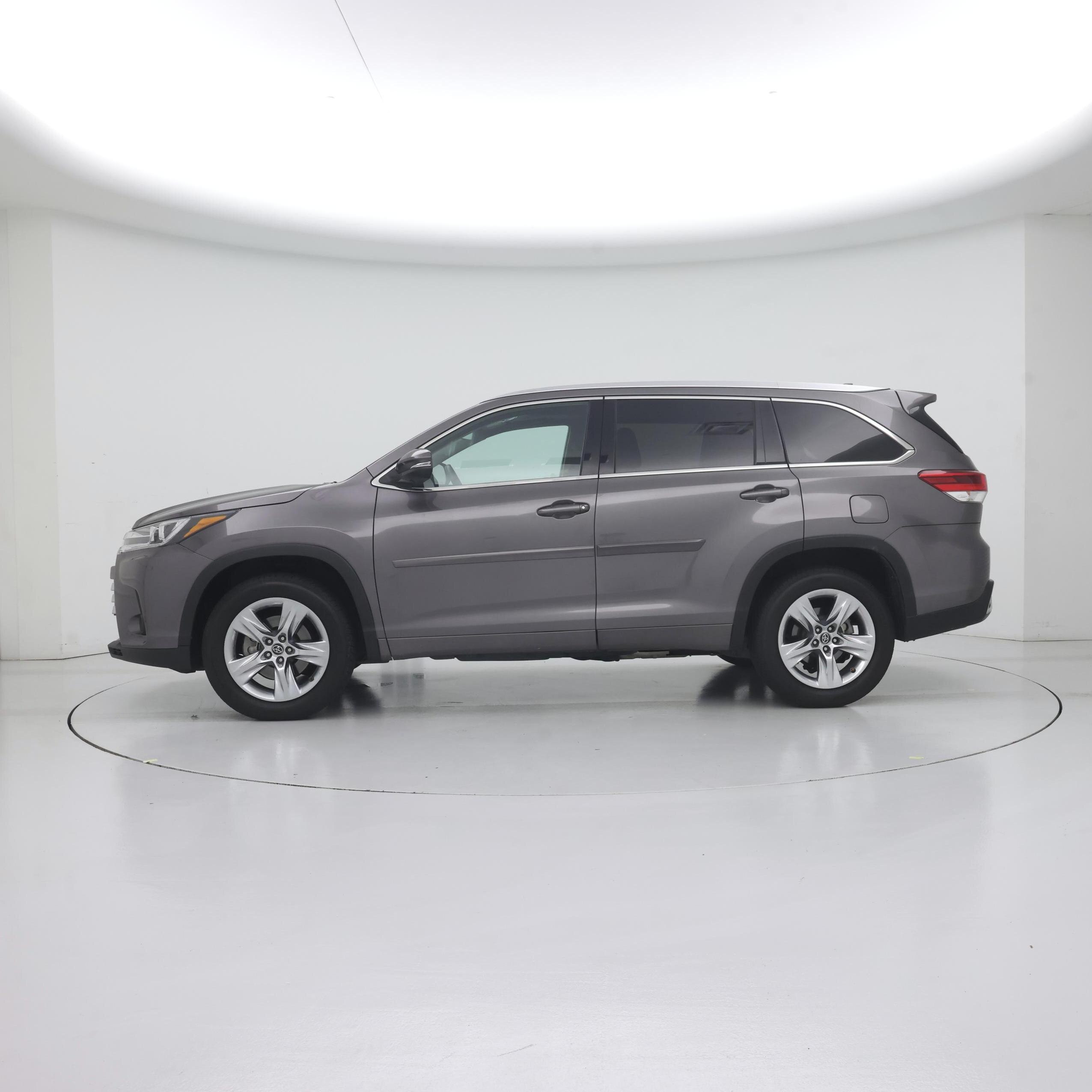 Thumbnail: 2019 Toyota Highlander - 3