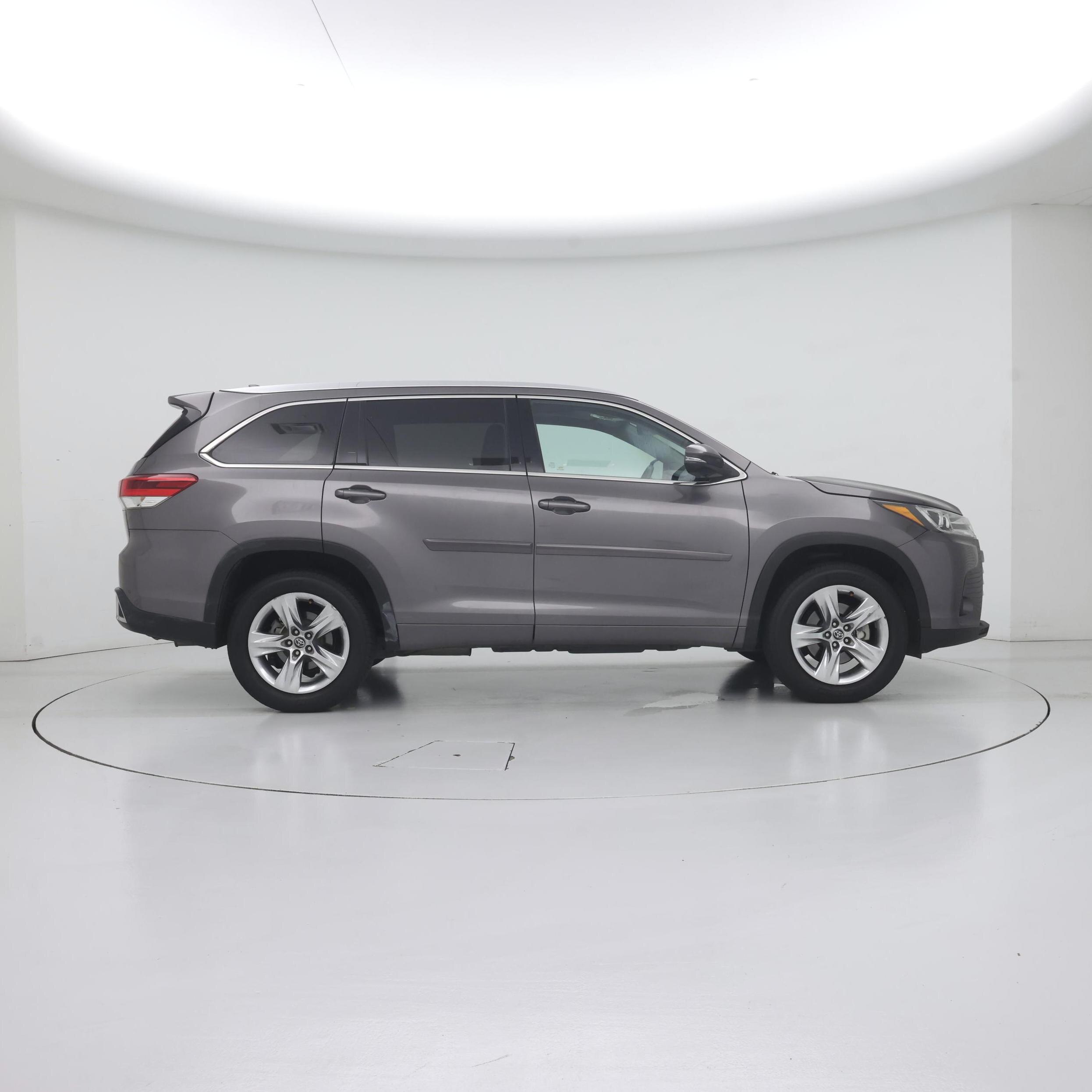 Thumbnail: 2019 Toyota Highlander - 7
