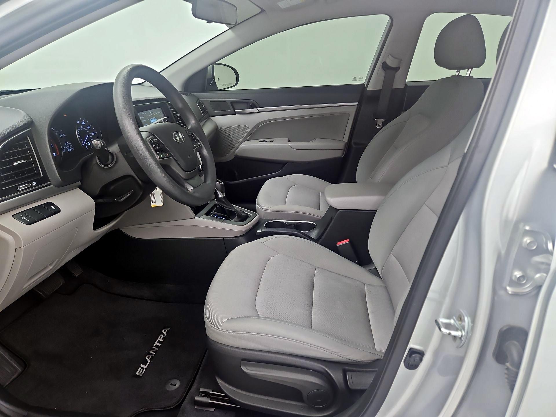 Thumbnail: 2017 Hyundai Elantra - 9