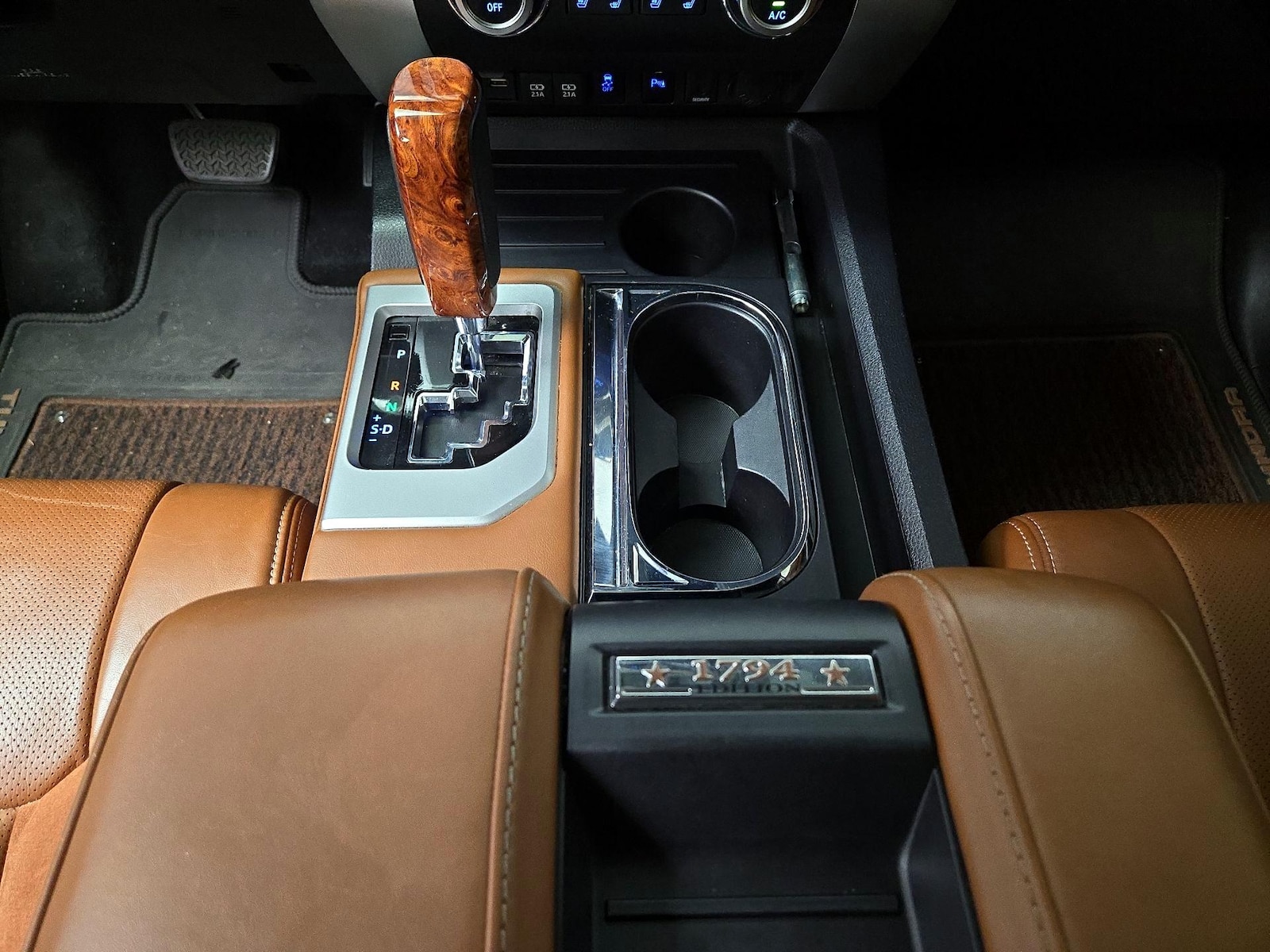 2021 Toyota Tundra 1794 Edition - Photo 19