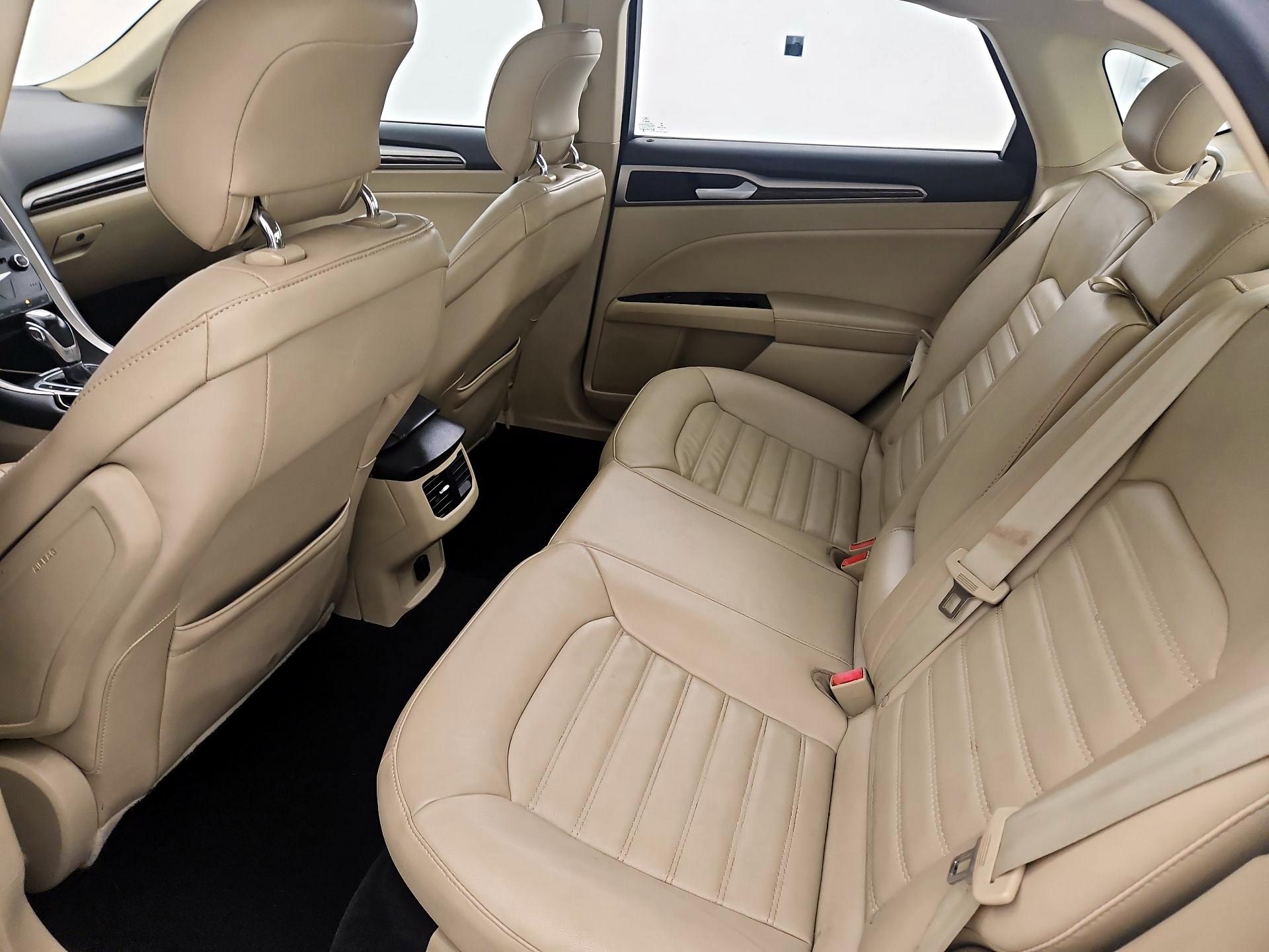 Thumbnail: 2014 Ford Fusion - 19