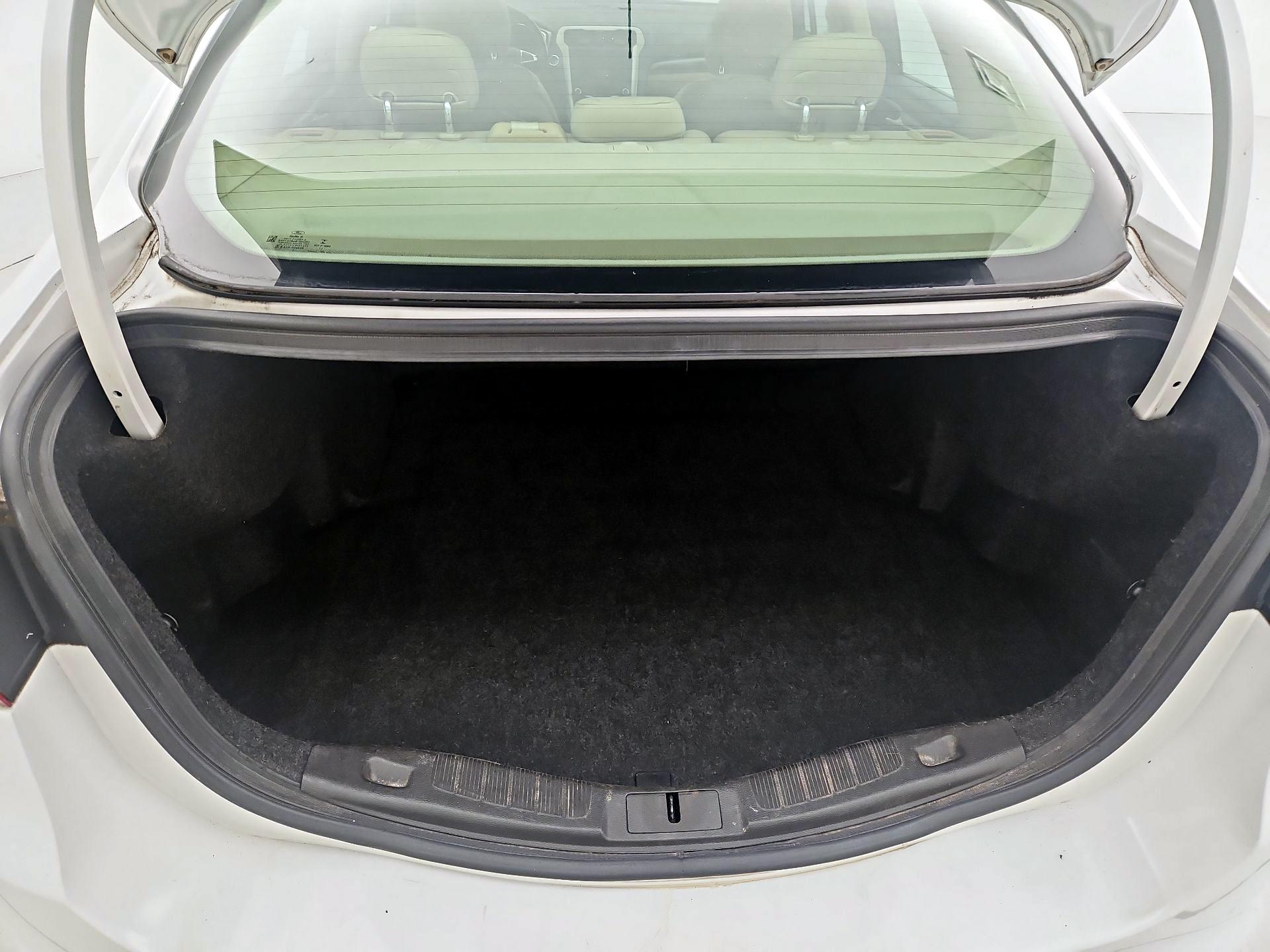 Thumbnail: 2014 Ford Fusion - 20