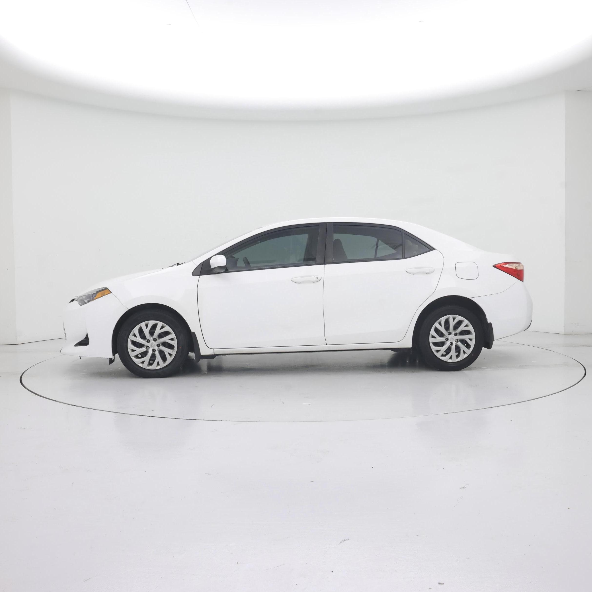 Thumbnail: 2018 Toyota Corolla - 3