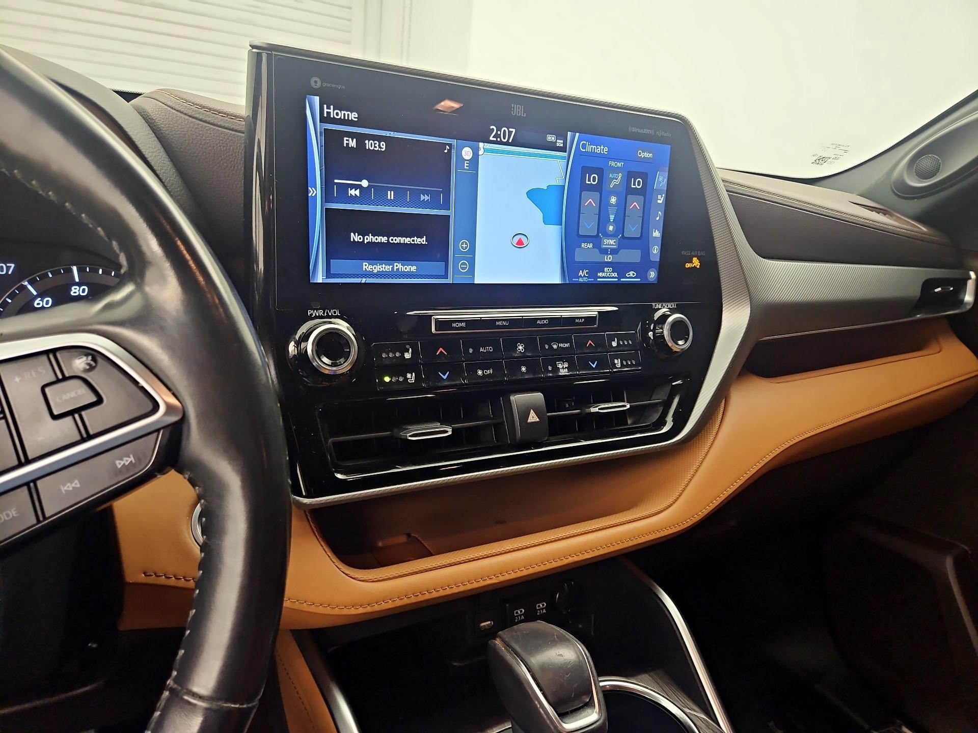 Thumbnail: 2020 Toyota Highlander - 16