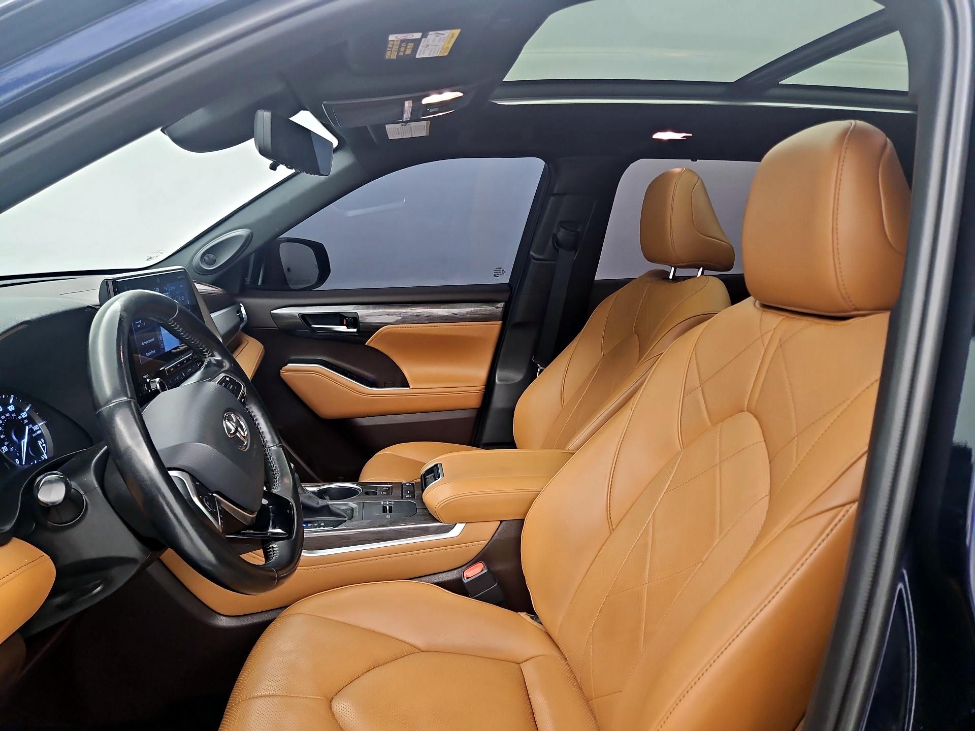 Thumbnail: 2020 Toyota Highlander - 20