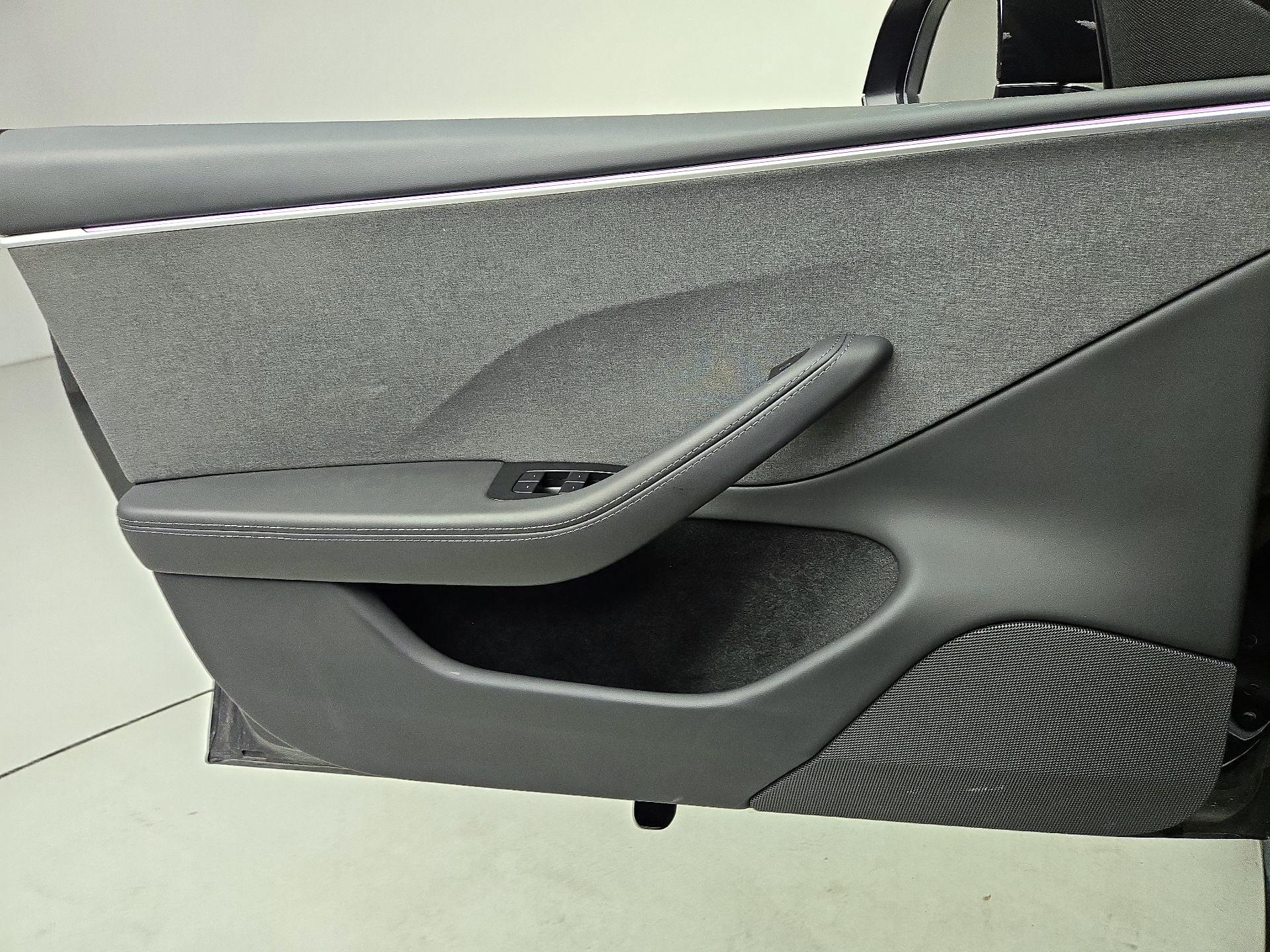 Thumbnail: 2025 Tesla Model 3 - 12