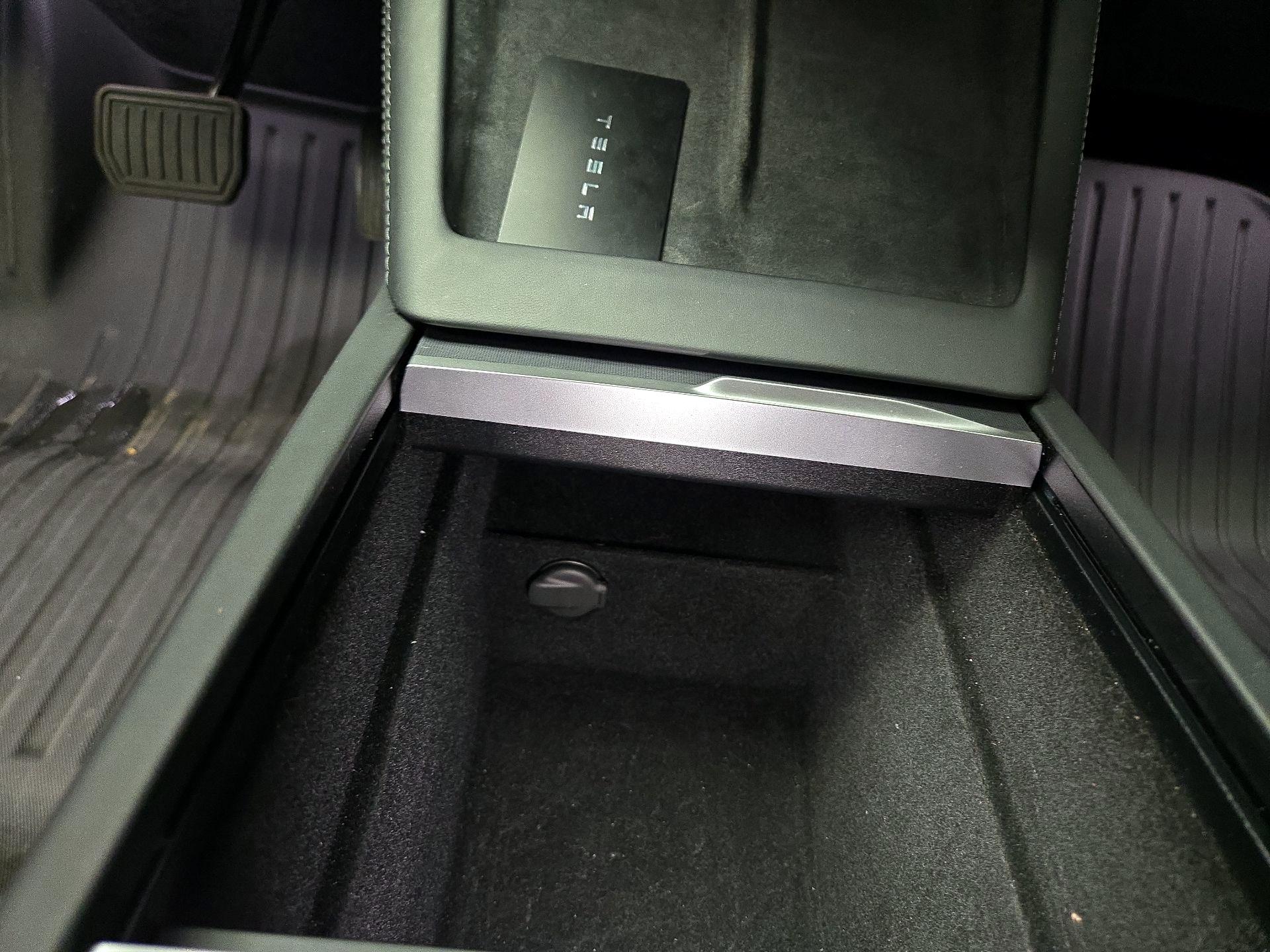 Thumbnail: 2025 Tesla Model 3 - 18