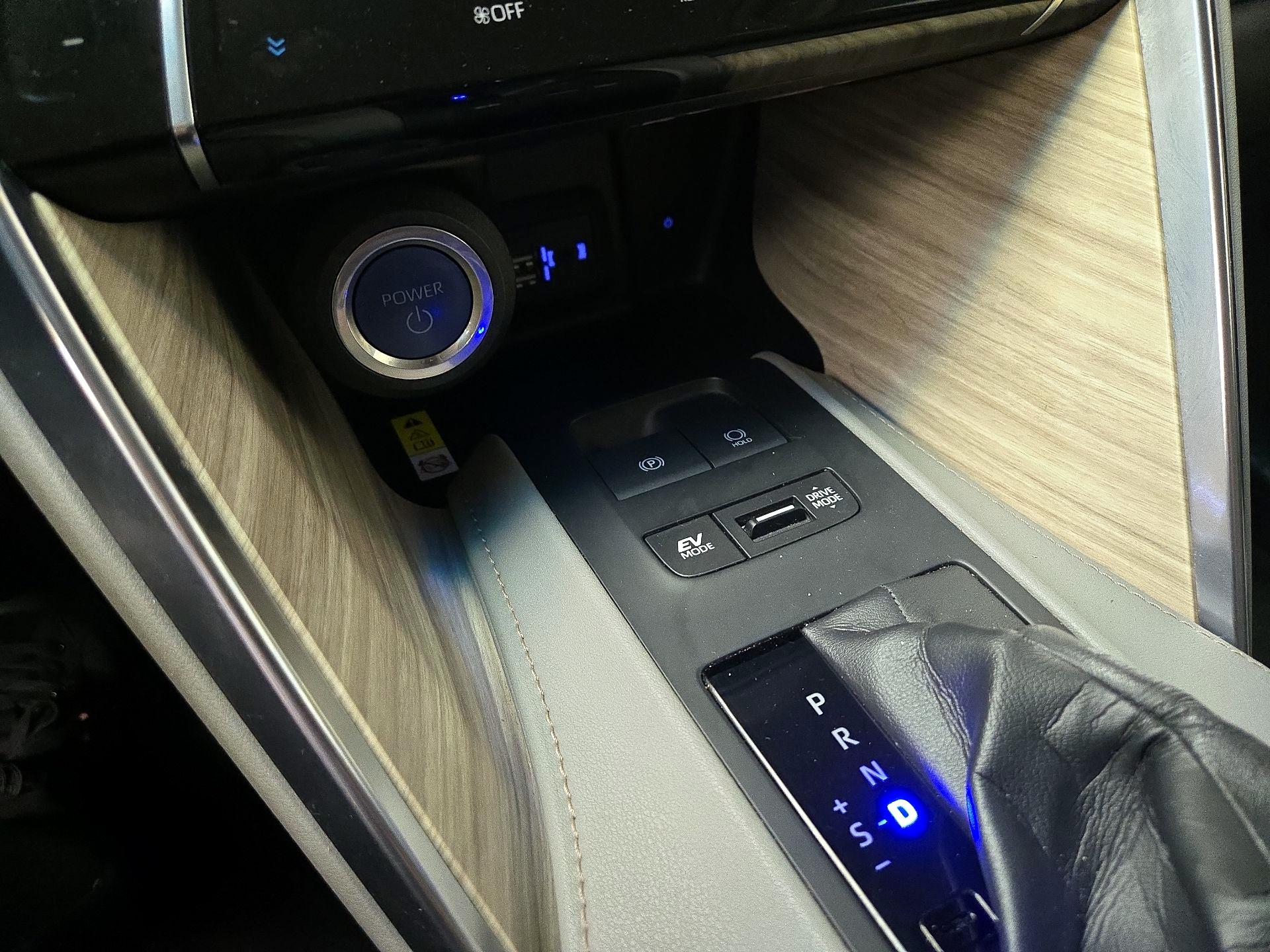 Thumbnail: 2022 Toyota Venza - 19