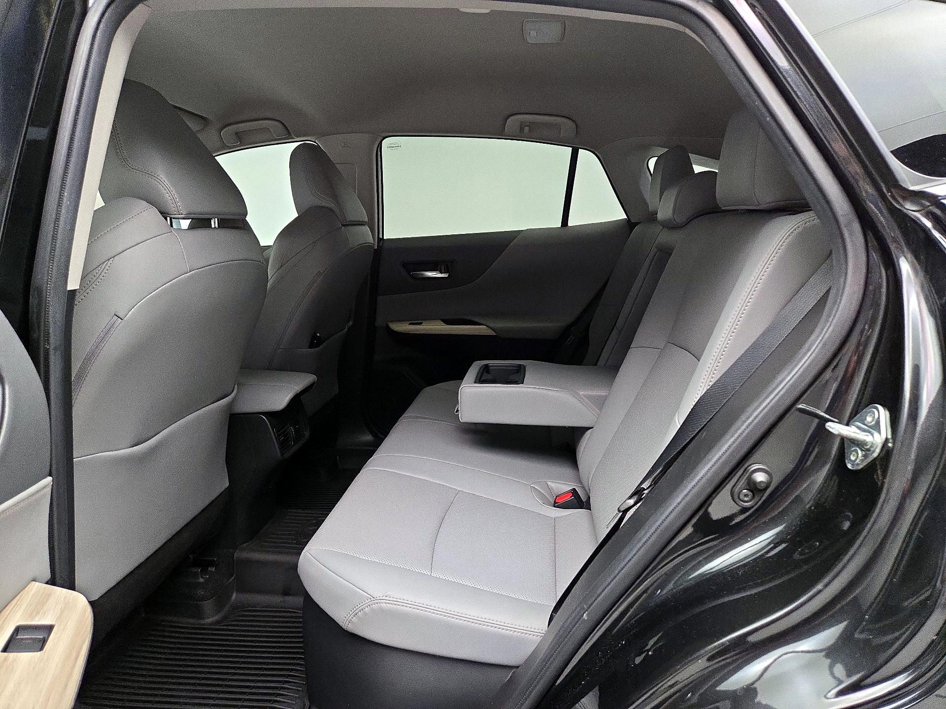 Thumbnail: 2022 Toyota Venza - 20