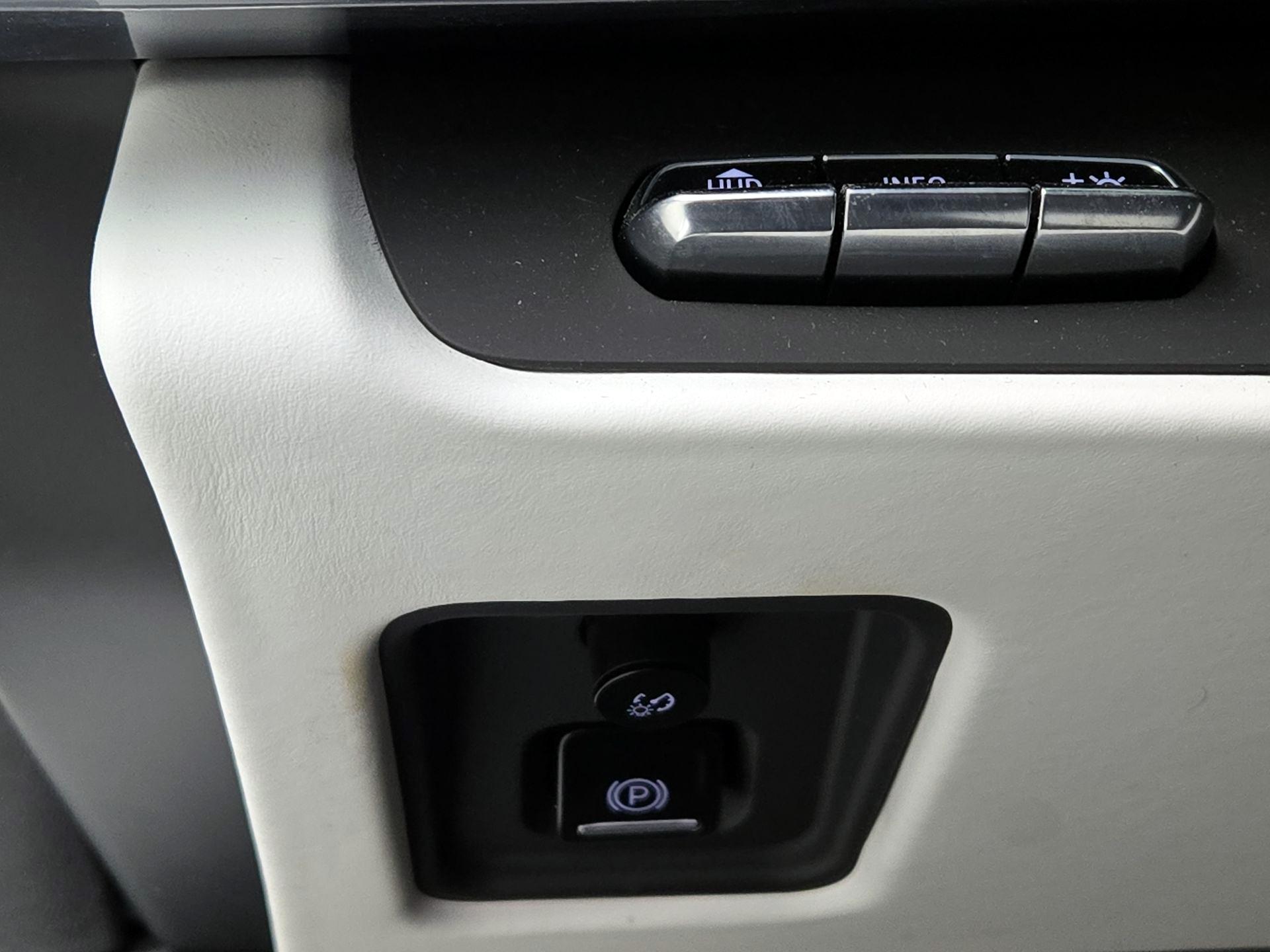 Thumbnail: 2023 Chevrolet Corvette - 13