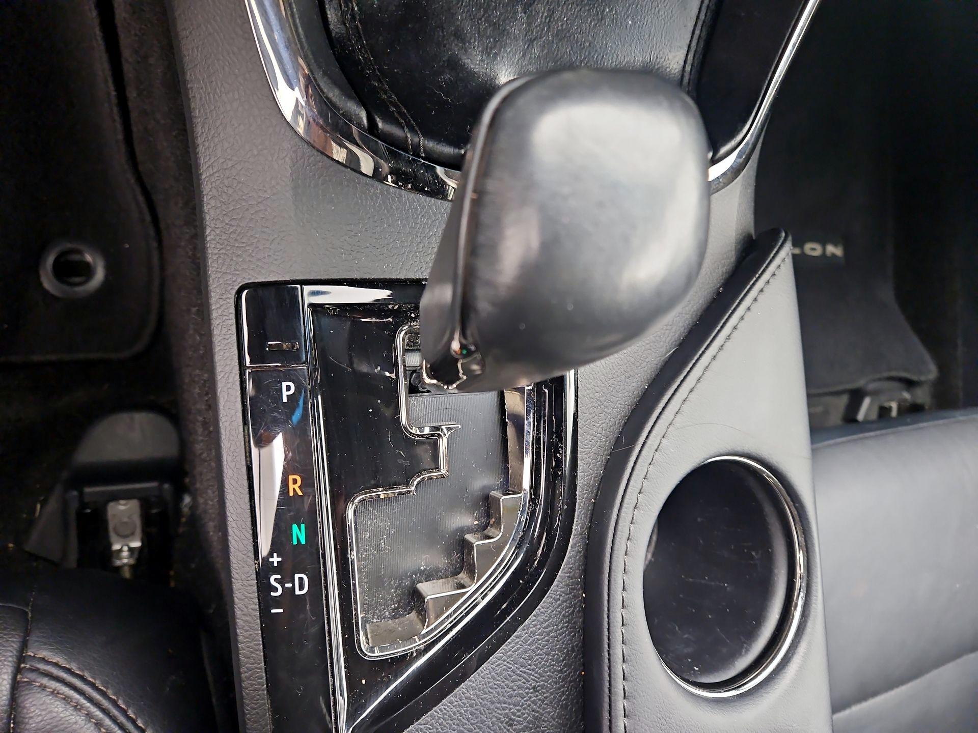 Thumbnail: 2015 Toyota Avalon - 18