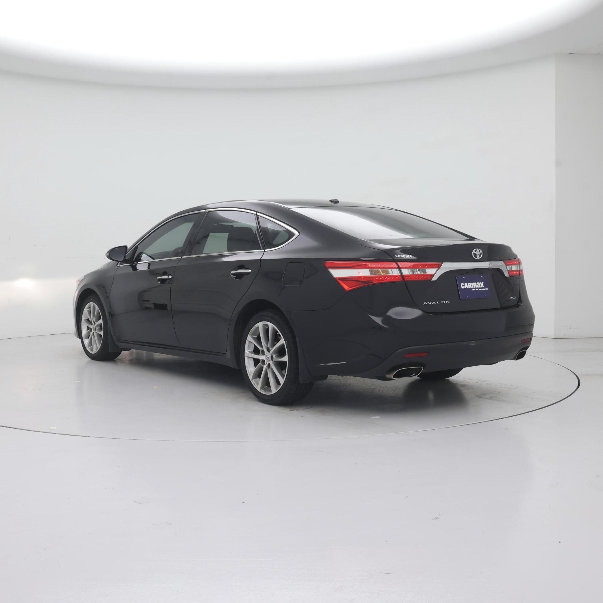 Thumbnail: 2015 Toyota Avalon - 2
