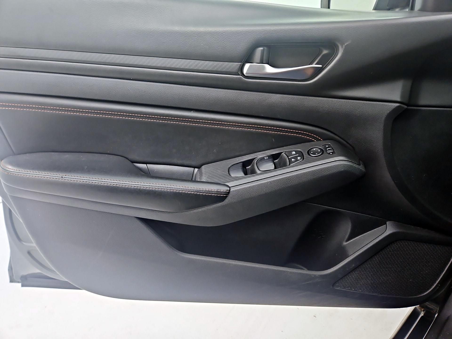 Thumbnail: 2019 Nissan Altima - 10