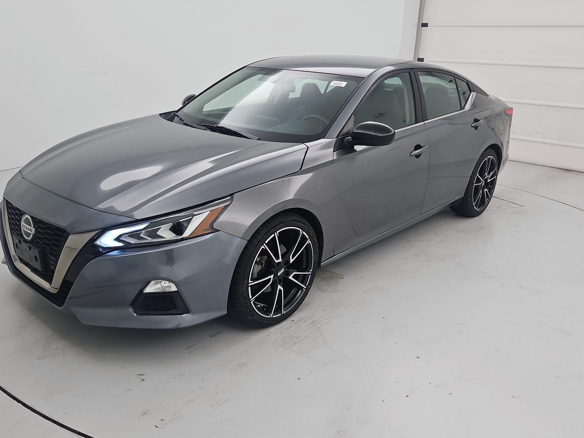 Thumbnail: 2019 Nissan Altima - 3