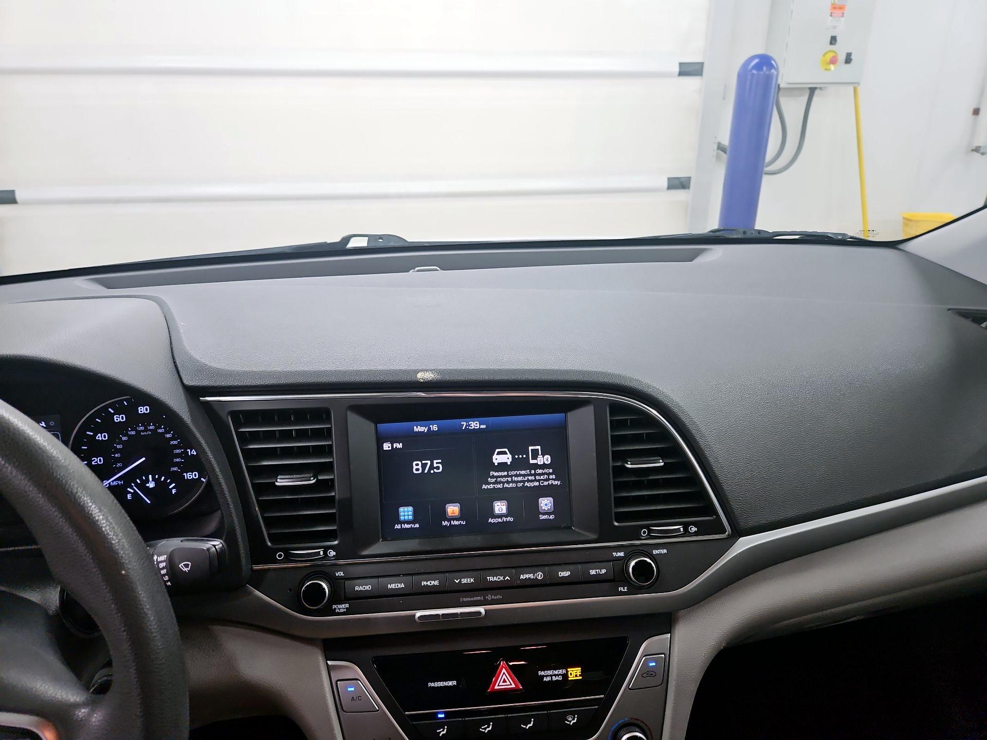 Thumbnail: 2018 Hyundai Elantra - 9