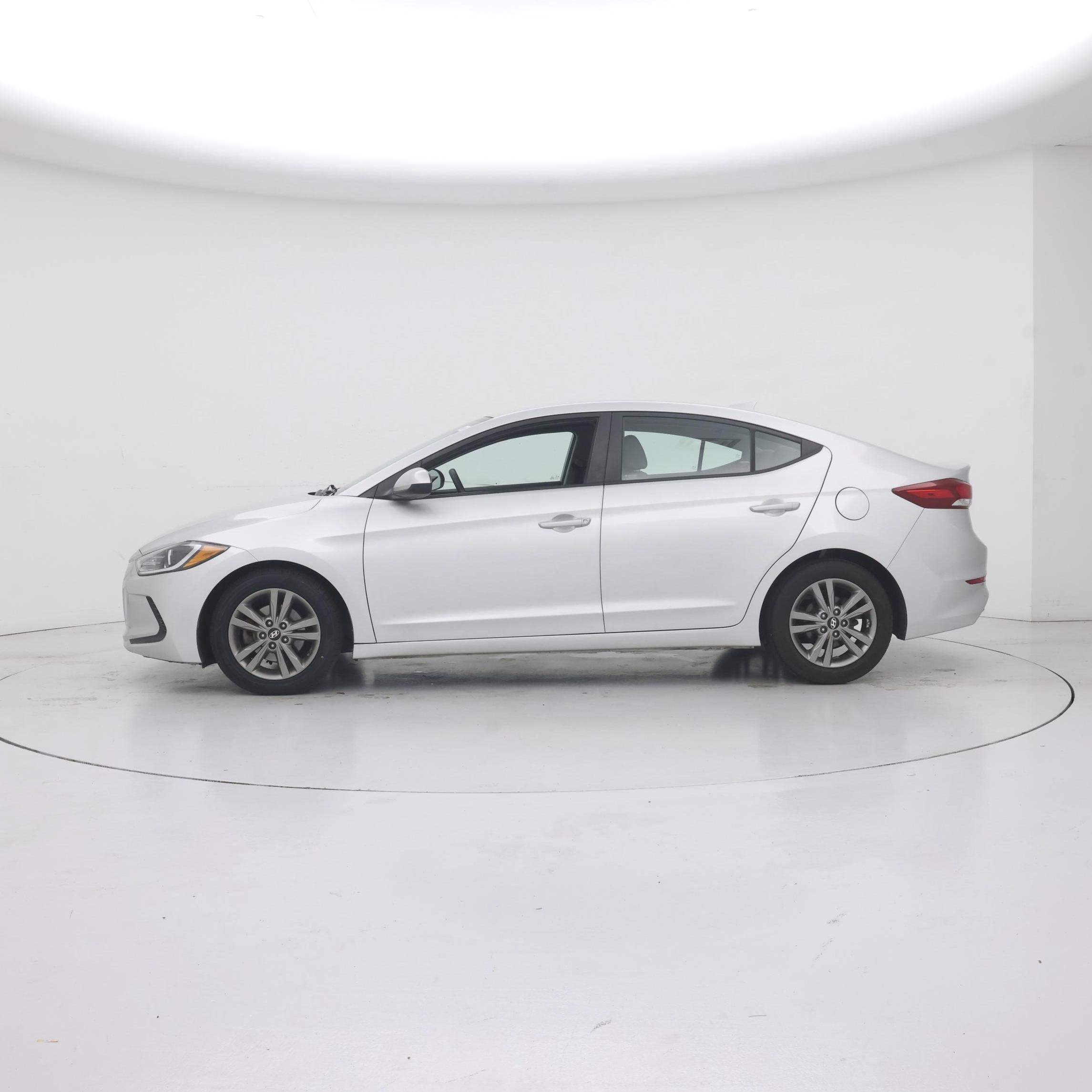 Thumbnail: 2018 Hyundai Elantra - 3