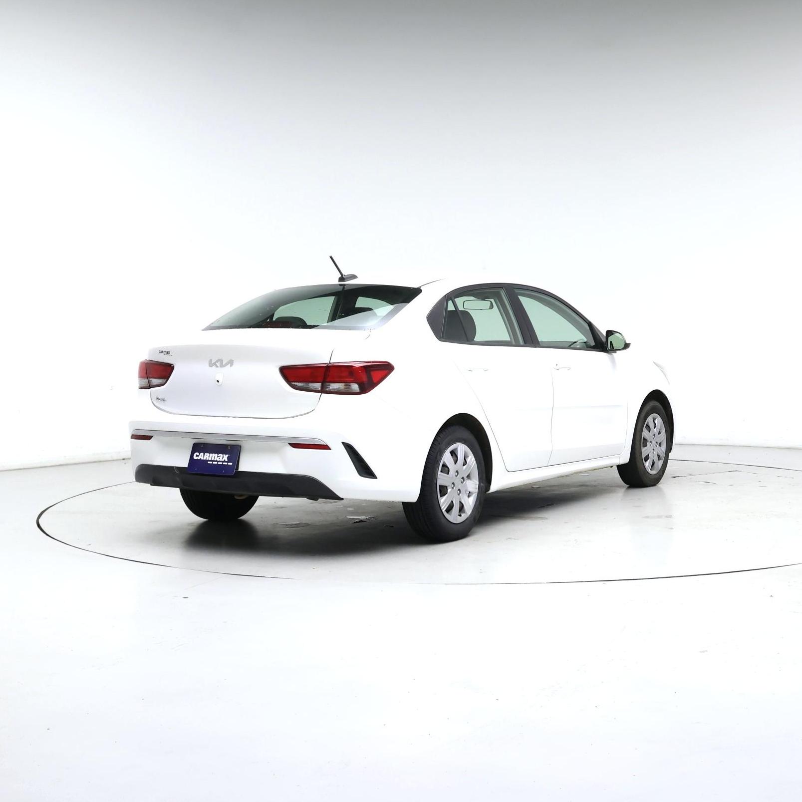 Thumbnail: 2022 Kia Rio - 8