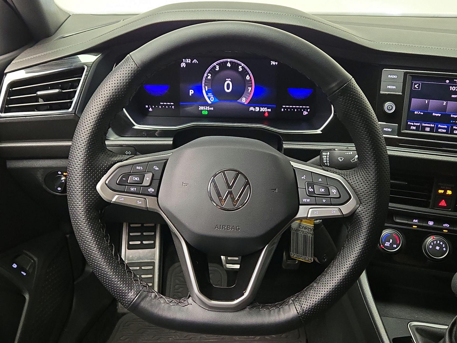 Thumbnail: 2023 Volkswagen Jetta - 10