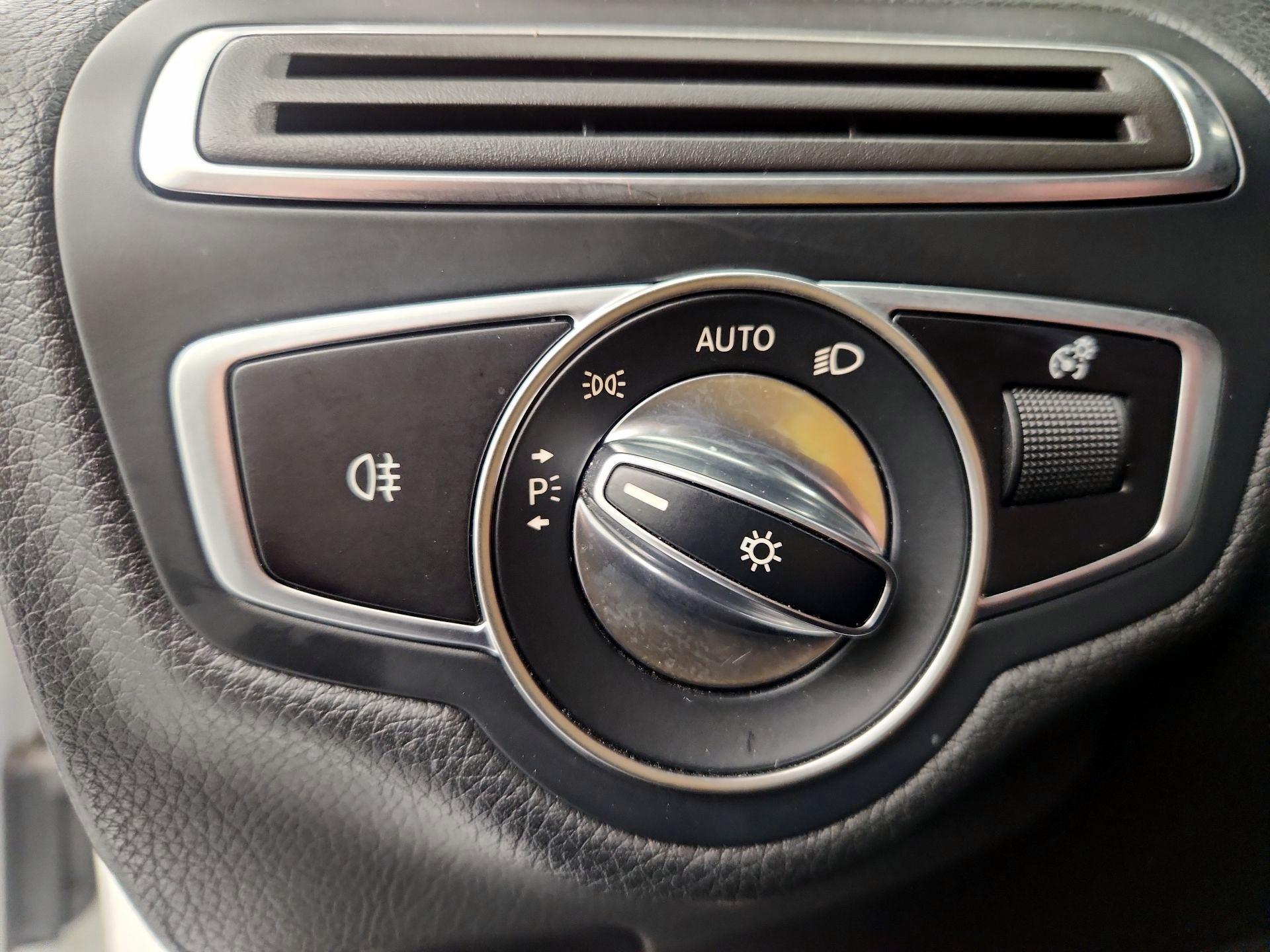 Thumbnail: 2021 Mercedes-Benz C-Class - 13
