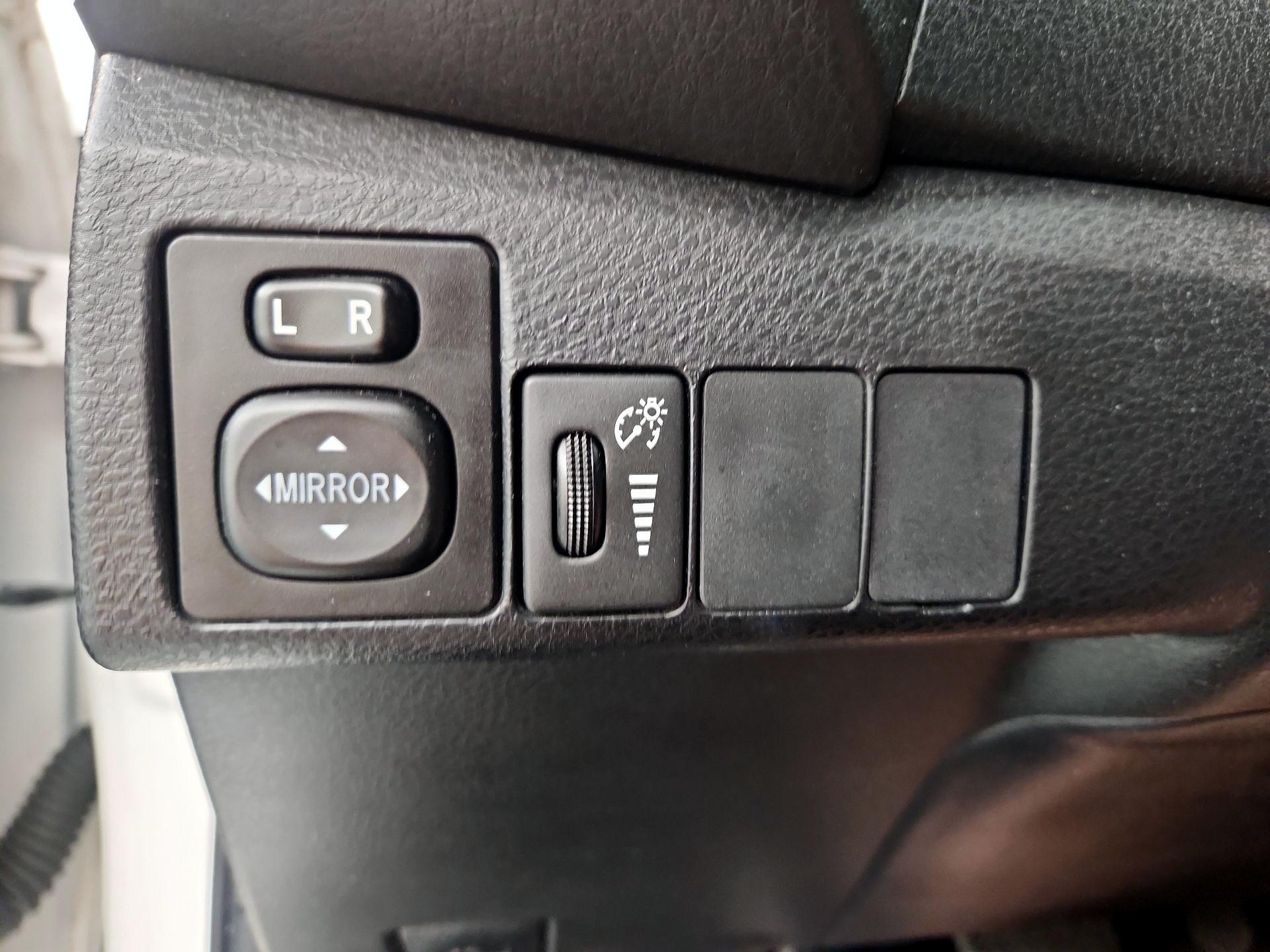 Thumbnail: 2014 Toyota Corolla - 13