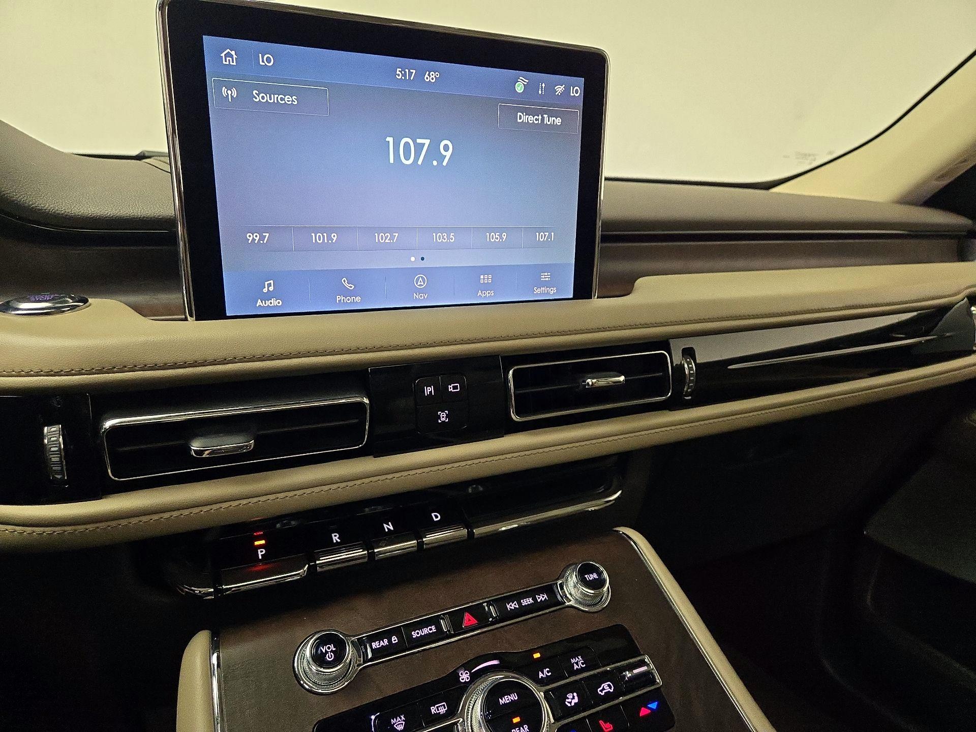 Thumbnail: 2022 Lincoln Aviator - 16