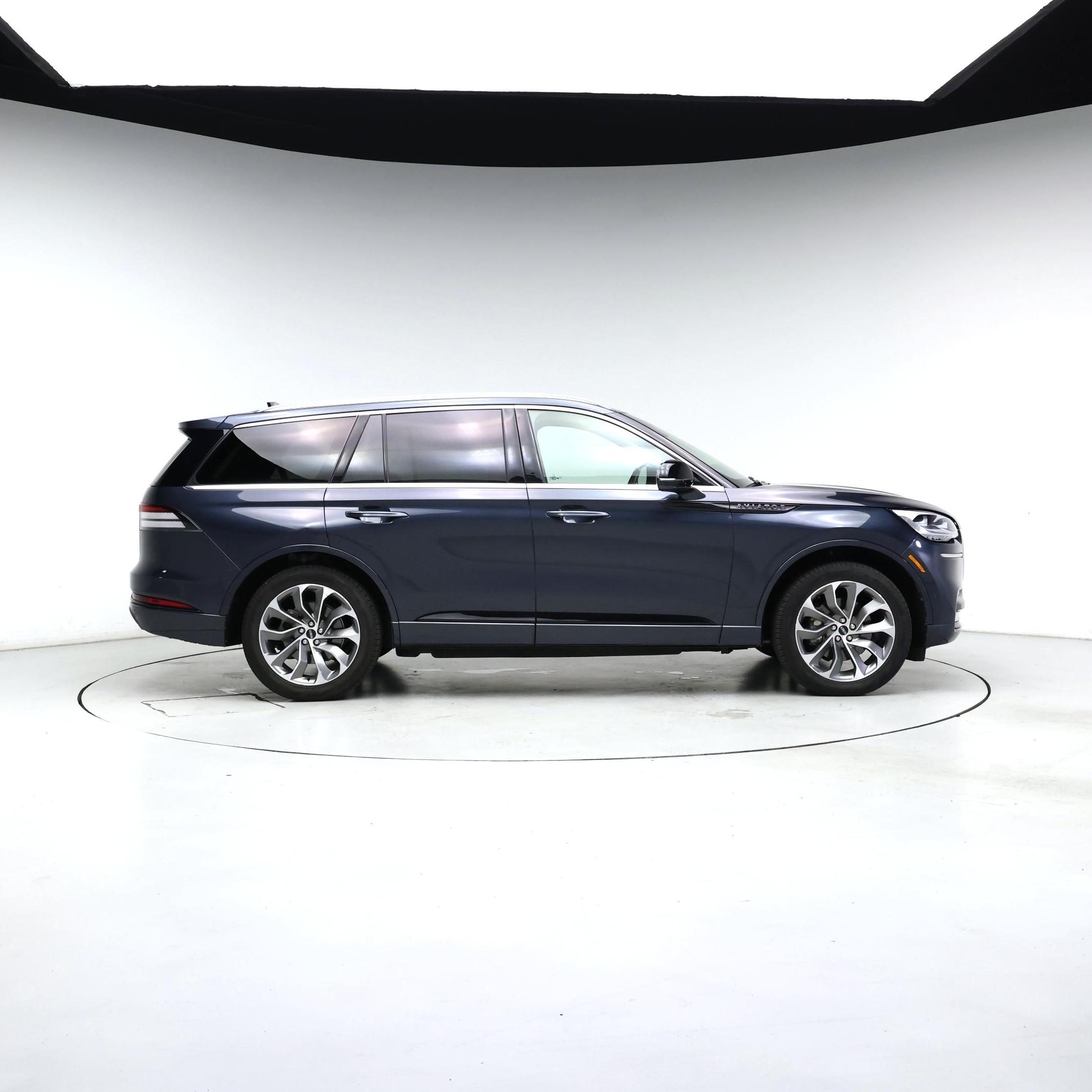 Thumbnail: 2022 Lincoln Aviator - 7