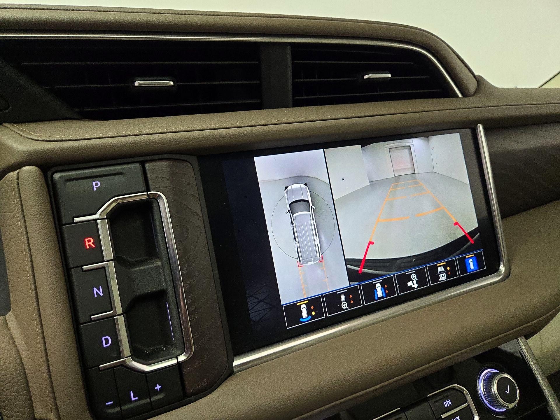 Thumbnail: 2023 GMC Yukon XL - 15