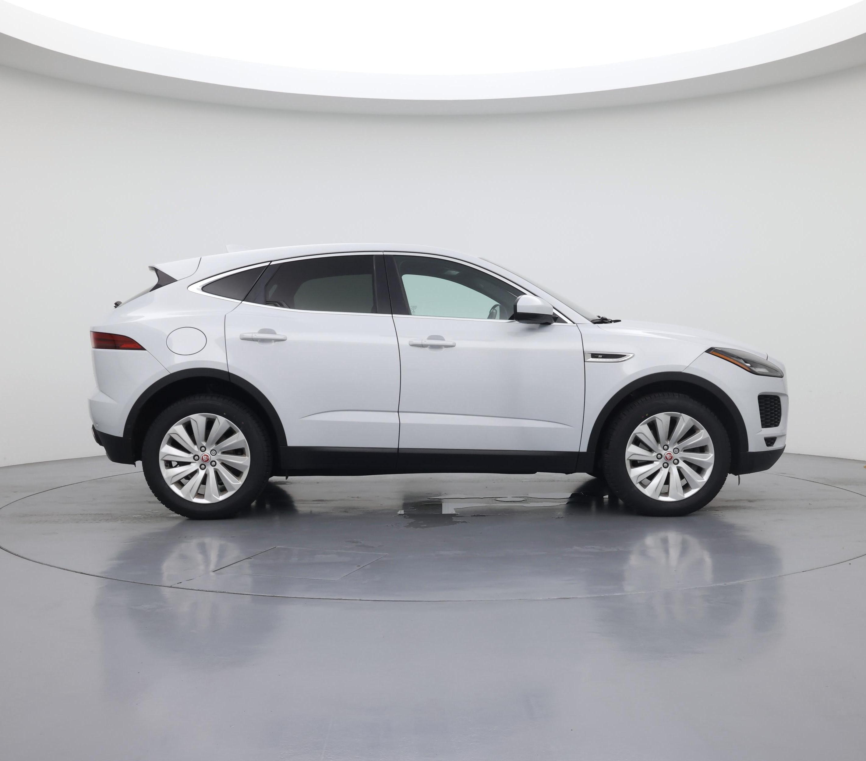 Thumbnail: 2018 Jaguar E-Pace - 7