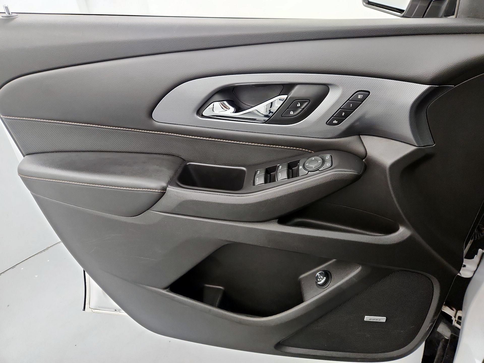 Thumbnail: 2018 Chevrolet Traverse - 12