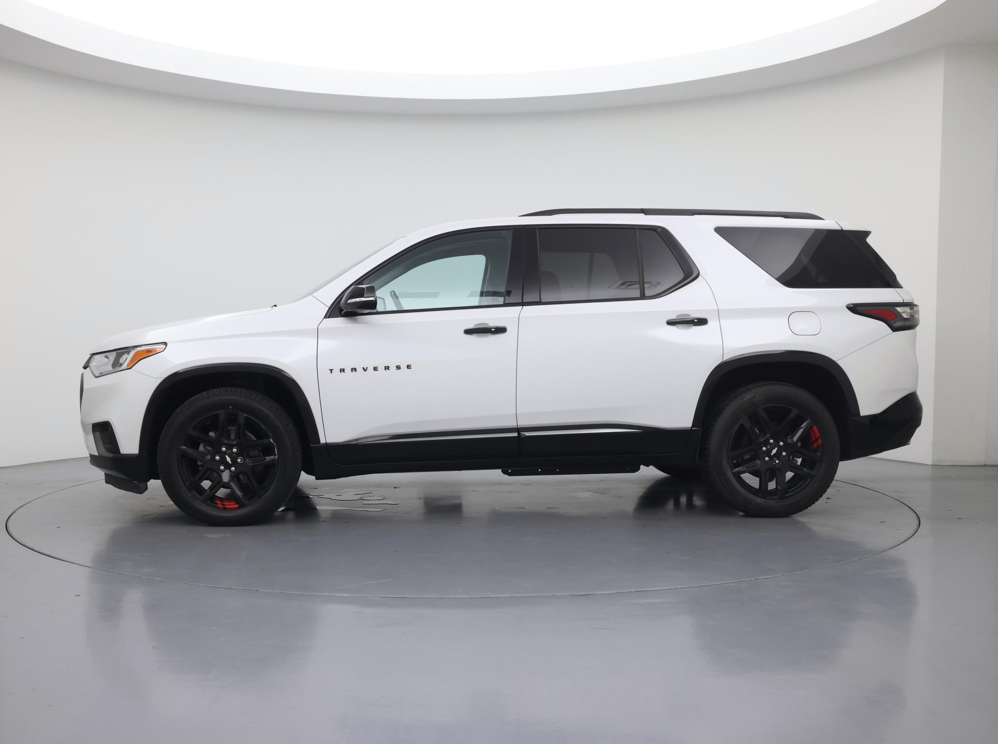 Thumbnail: 2018 Chevrolet Traverse - 3