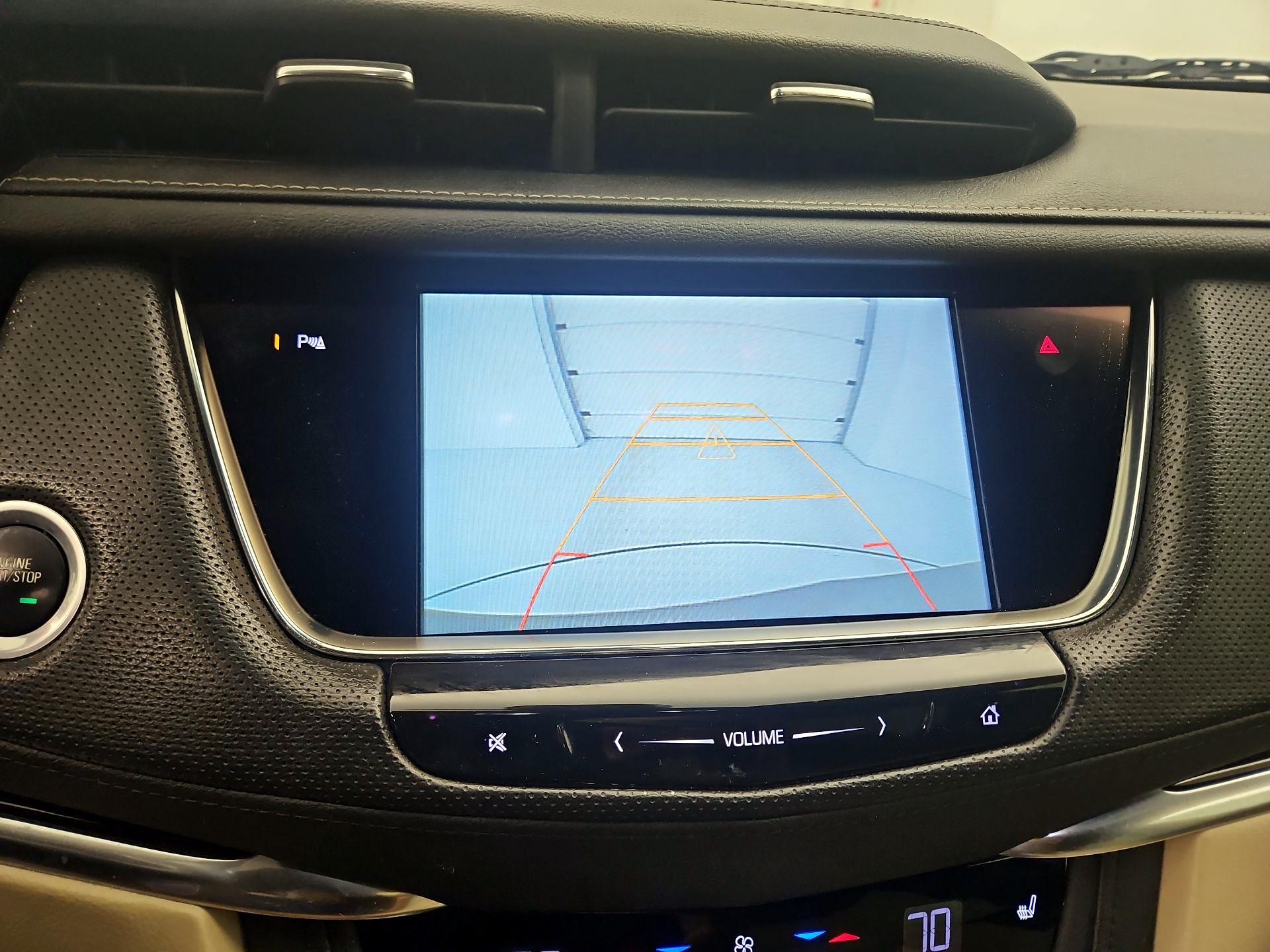 Thumbnail: 2017 Cadillac XT5 - 12