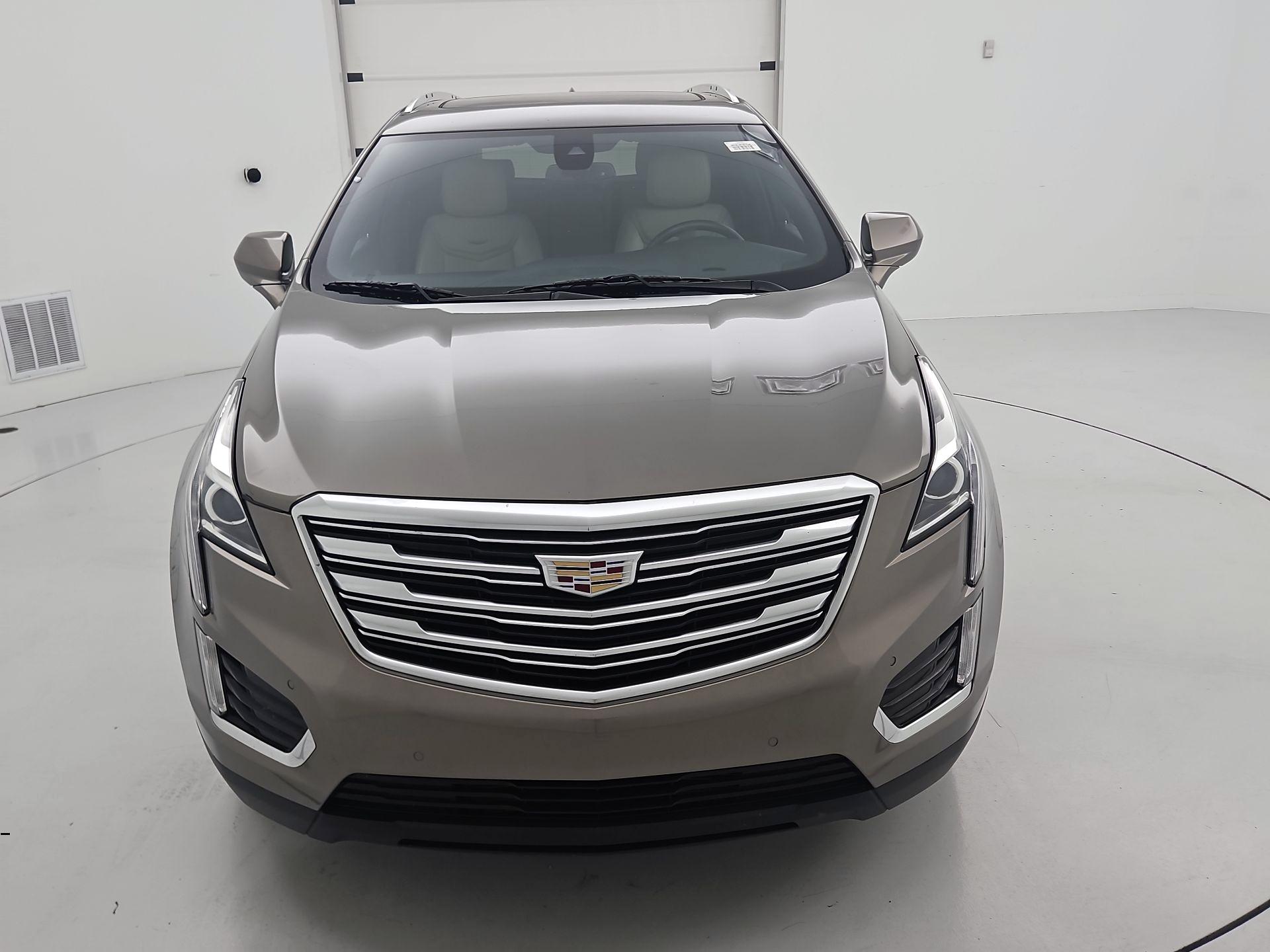 Thumbnail: 2017 Cadillac XT5 - 2