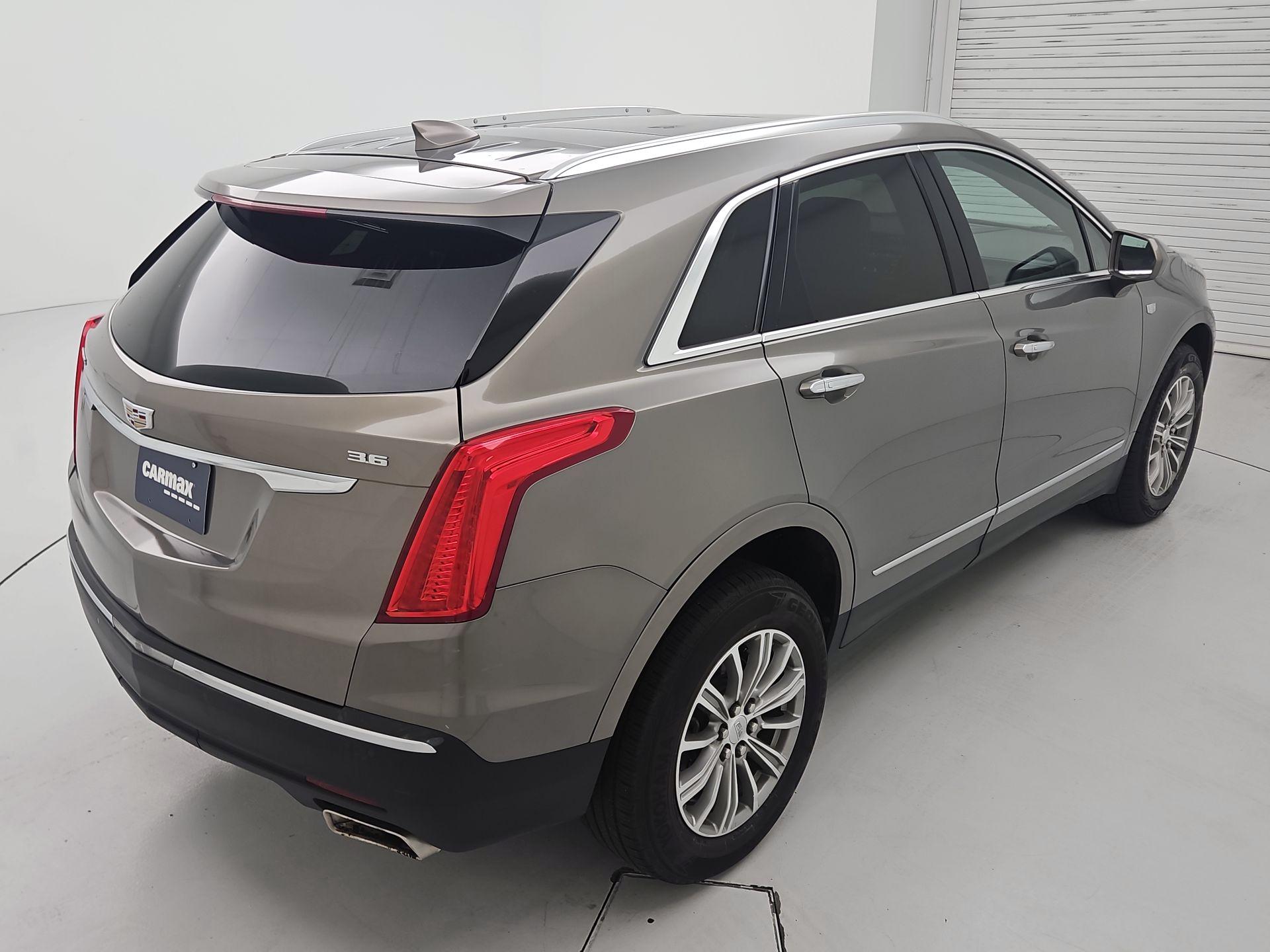 Thumbnail: 2017 Cadillac XT5 - 5