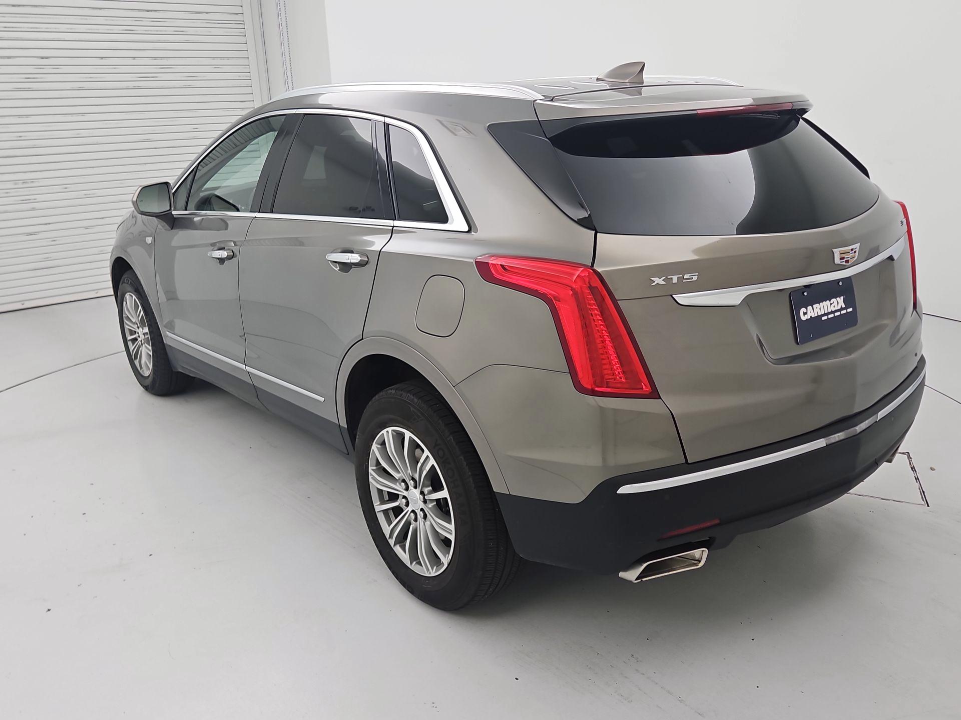 Thumbnail: 2017 Cadillac XT5 - 7