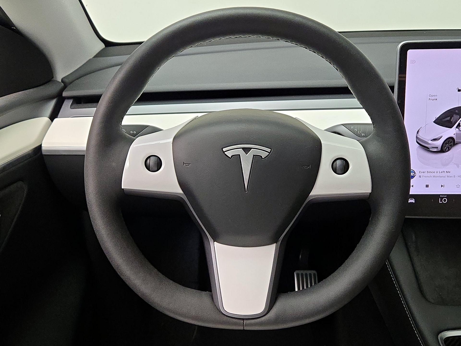 Thumbnail: 2023 Tesla Model Y - 10