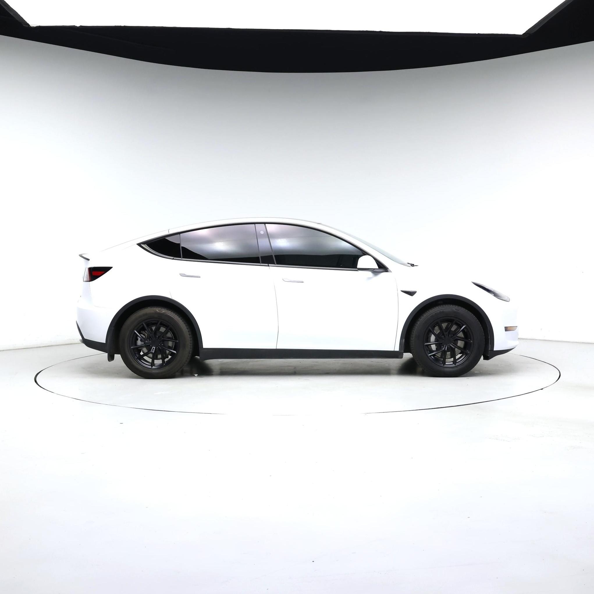 Thumbnail: 2023 Tesla Model Y - 7