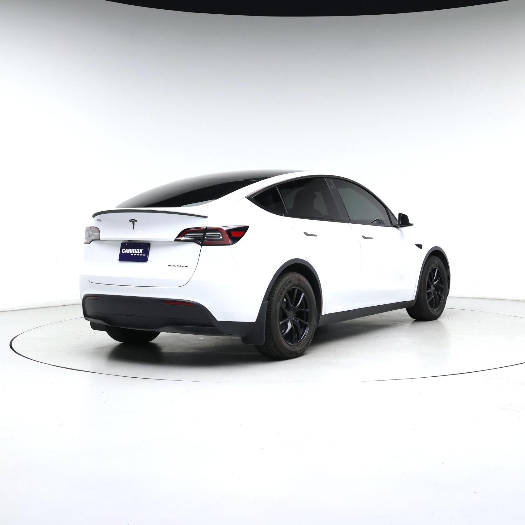 Thumbnail: 2023 Tesla Model Y - 8