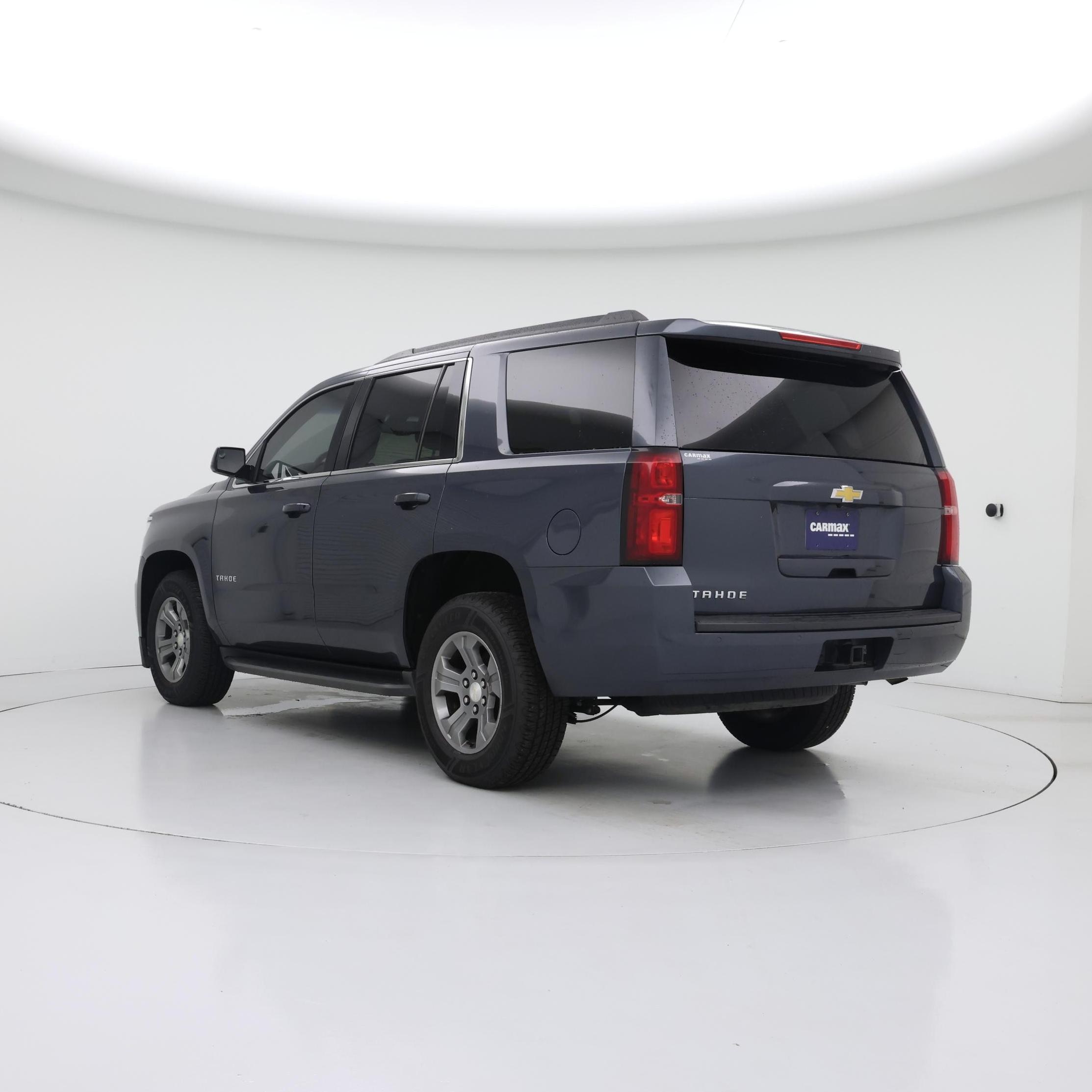 Thumbnail: 2019 Chevrolet Tahoe - 2