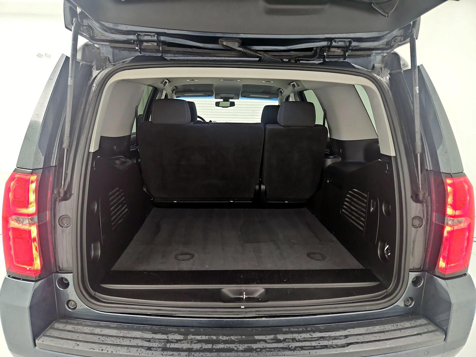 Thumbnail: 2019 Chevrolet Tahoe - 20