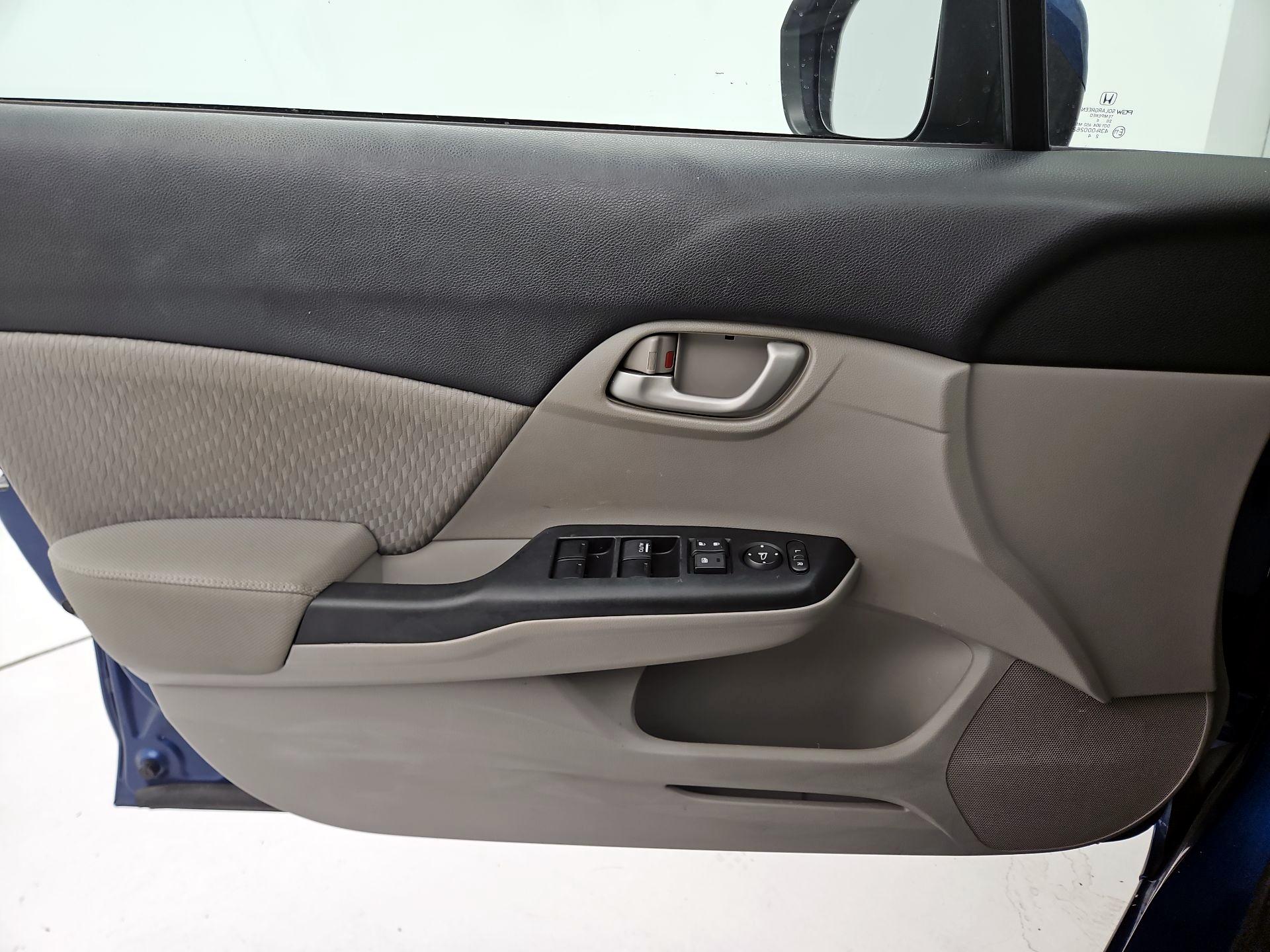 Thumbnail: 2014 Honda Civic - 10