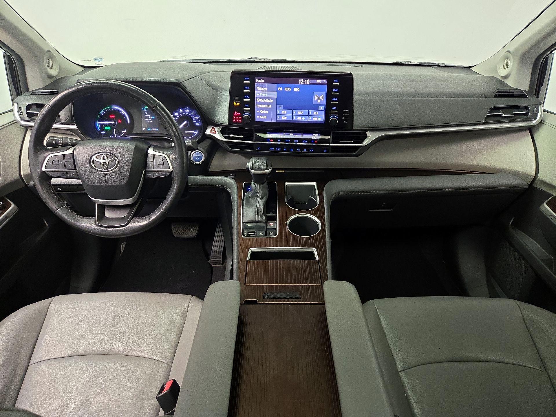 Thumbnail: 2022 Toyota Sienna - 9