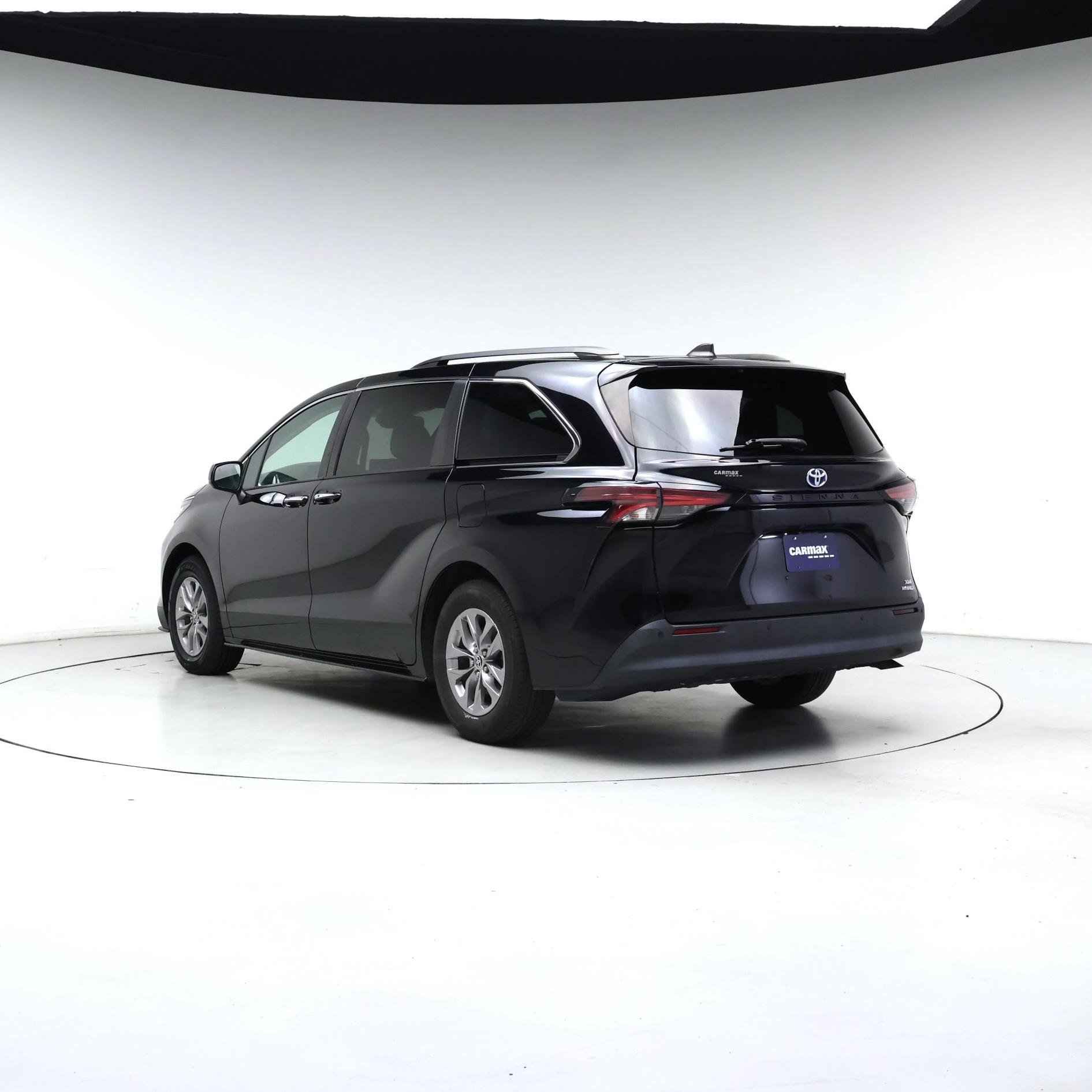 Thumbnail: 2022 Toyota Sienna - 2