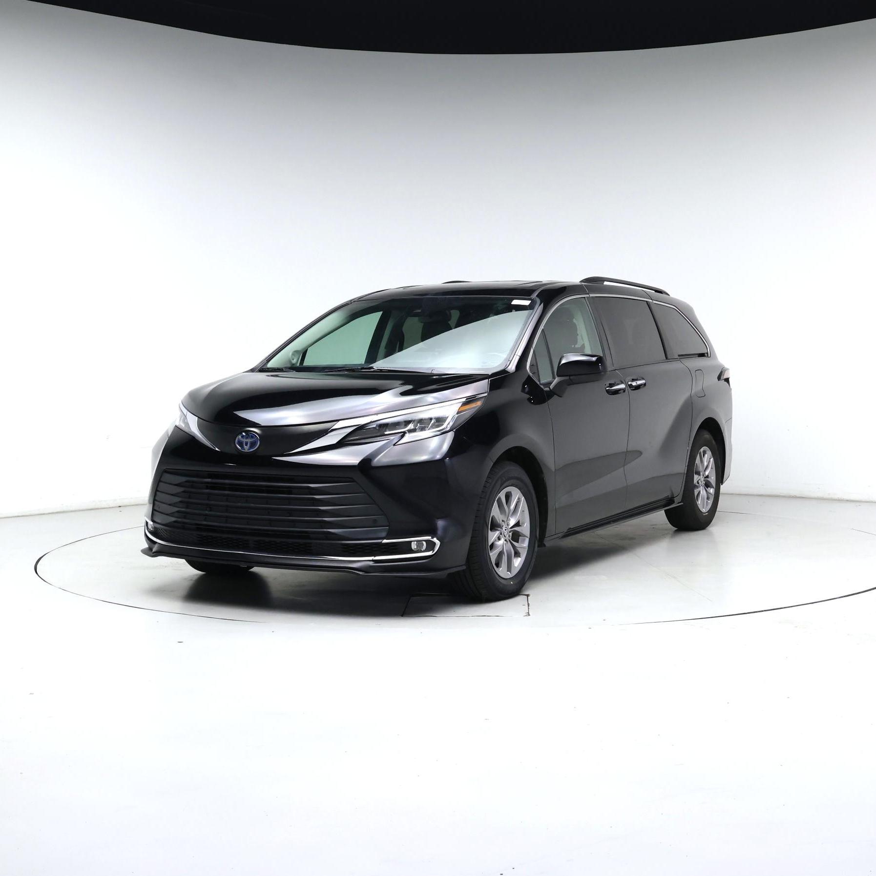 Thumbnail: 2022 Toyota Sienna - 4