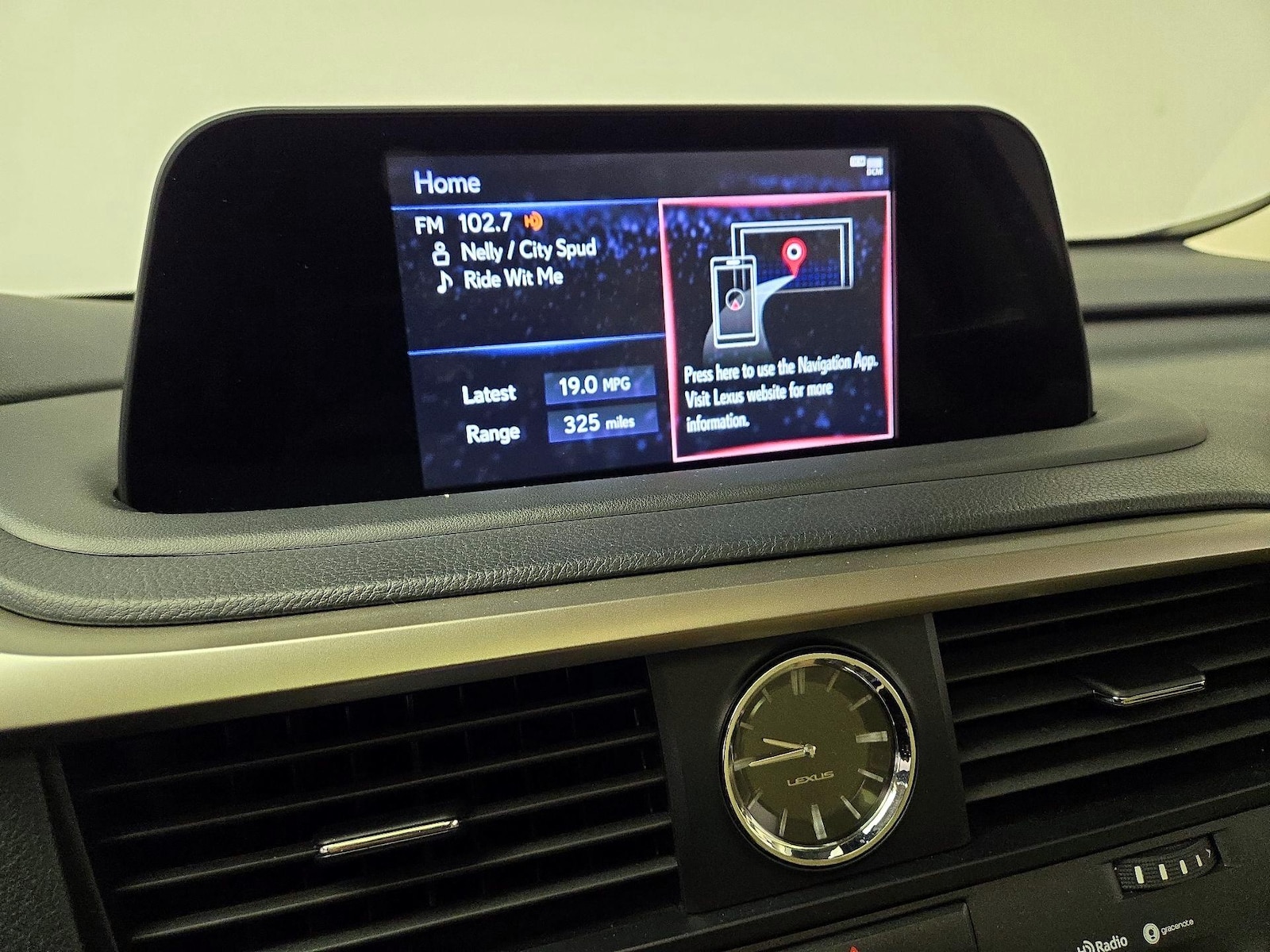 2021 Lexus RX 350 - Photo 16