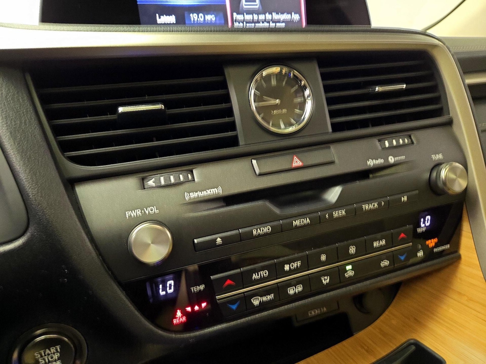 2021 Lexus RX 350 - Photo 17