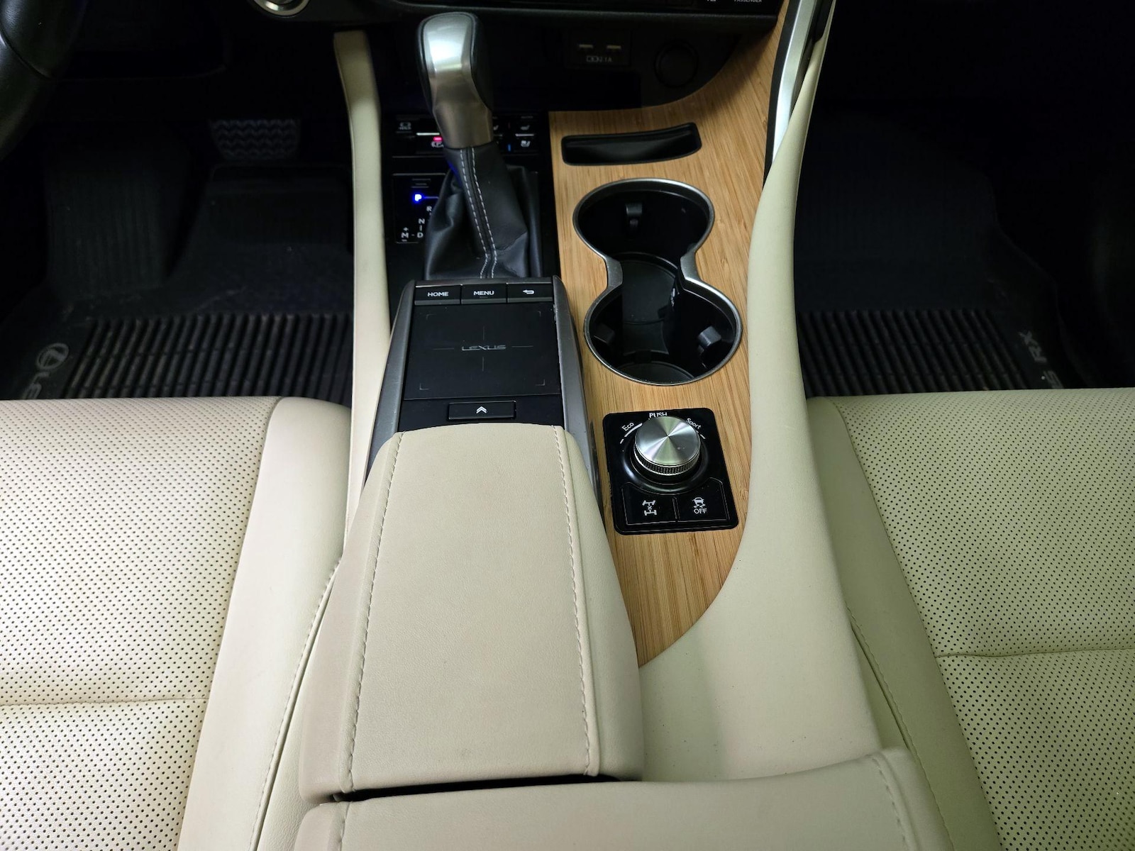 2021 Lexus RX 350 - Photo 18