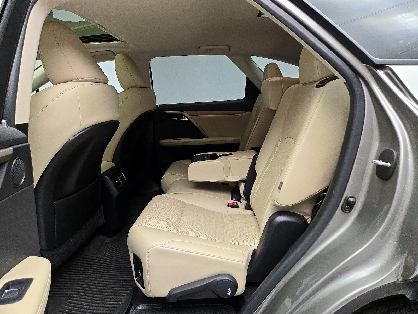 2021 Lexus RX 350 - Photo 21