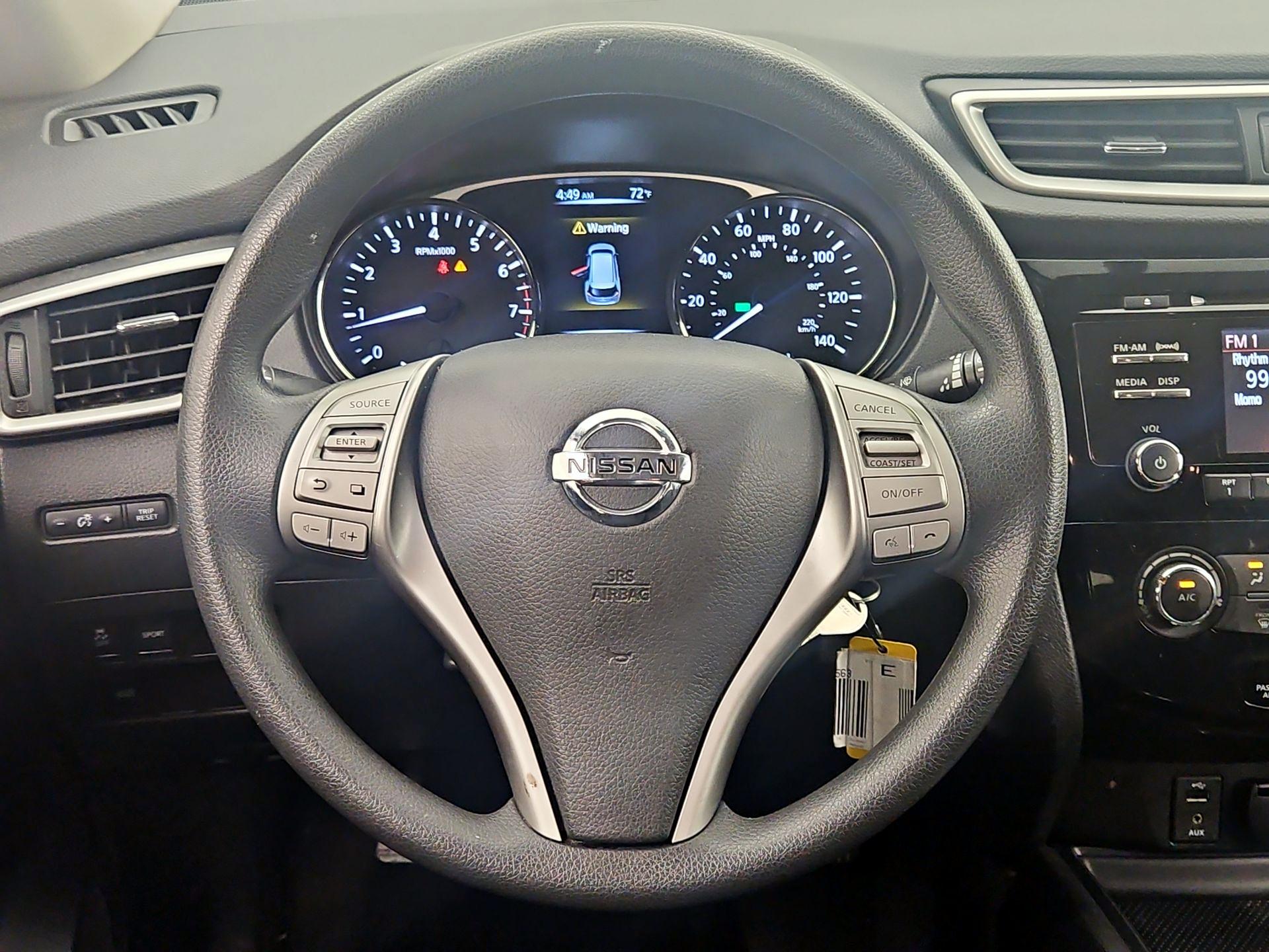 Thumbnail: 2016 Nissan Rogue - 10