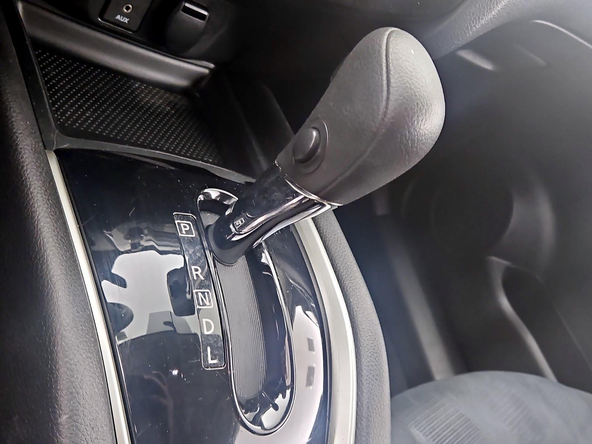 Thumbnail: 2016 Nissan Rogue - 17