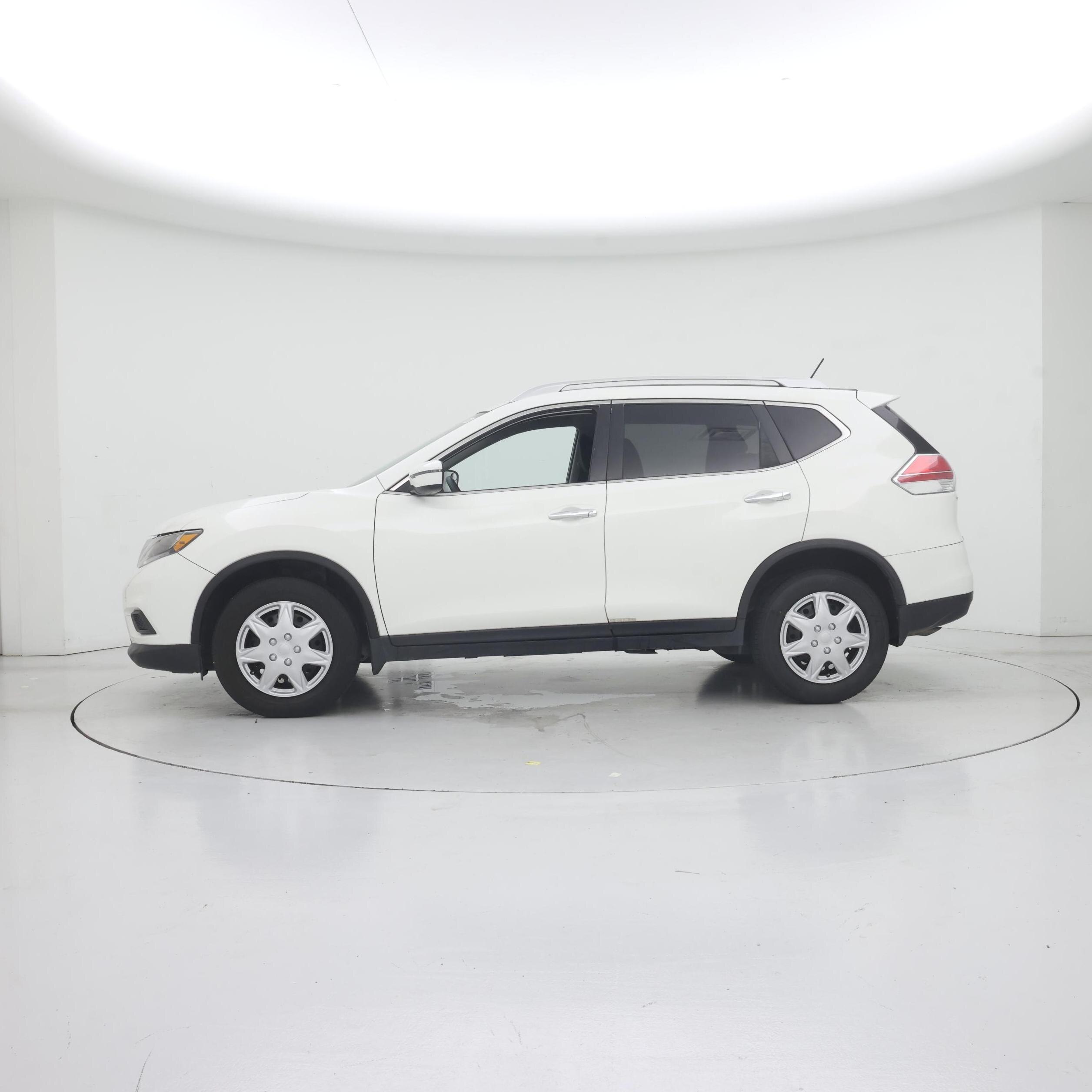 Thumbnail: 2016 Nissan Rogue - 3